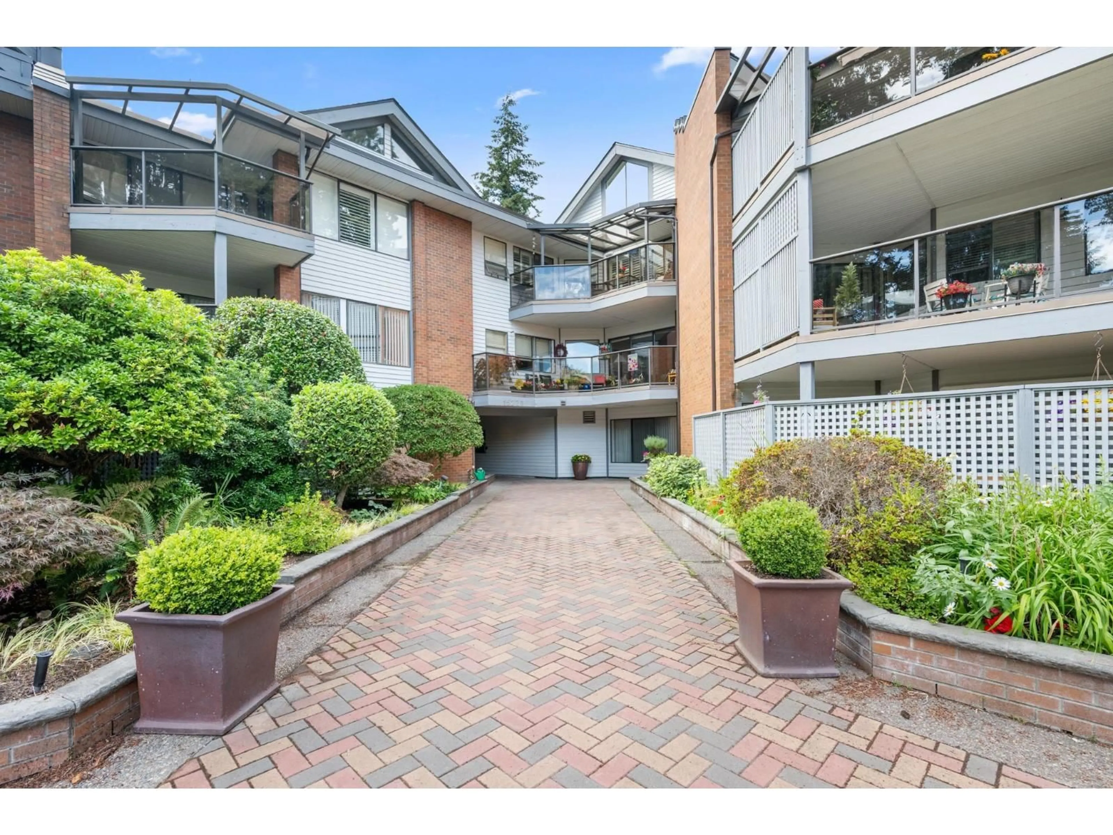 Unknown for 109 - 15270 17 AVENUE, Surrey British Columbia V4A1T9