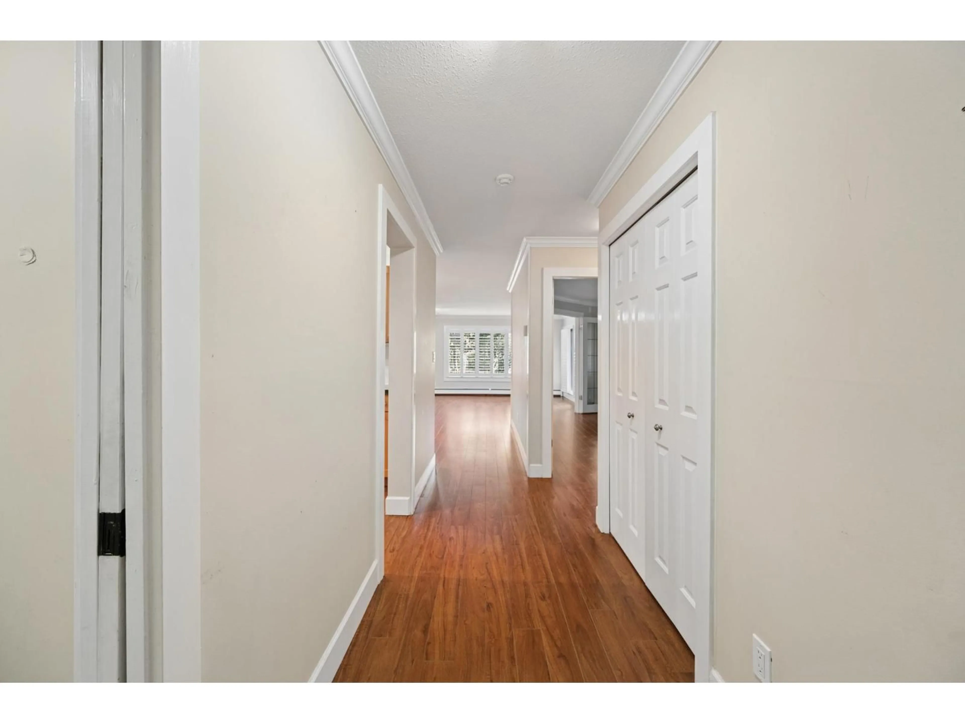 Indoor entryway for 109 - 15270 17 AVENUE, Surrey British Columbia V4A1T9