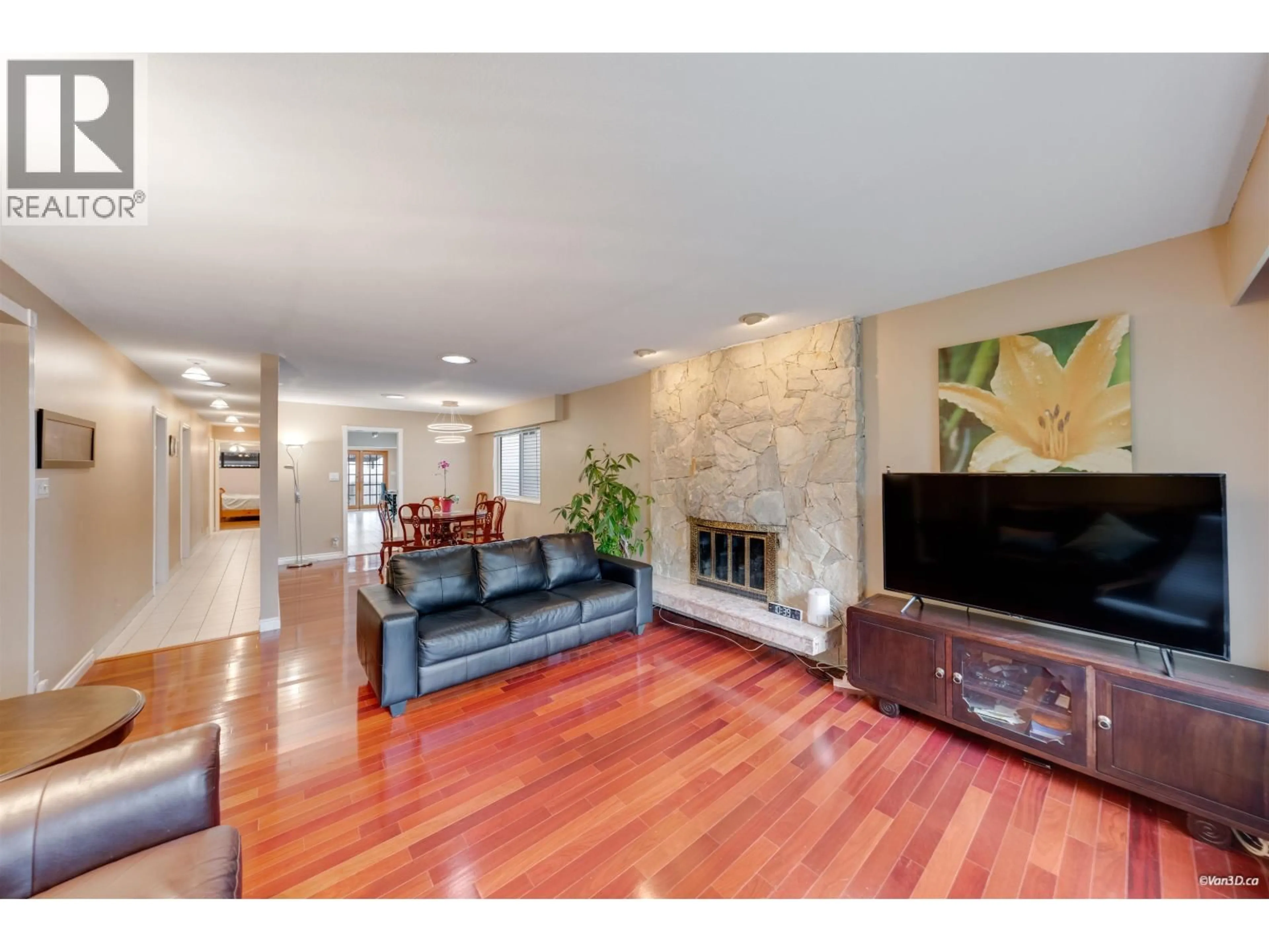 Living room with furniture, unknown for 4230 UNION STREET, Burnaby British Columbia V5C2X4