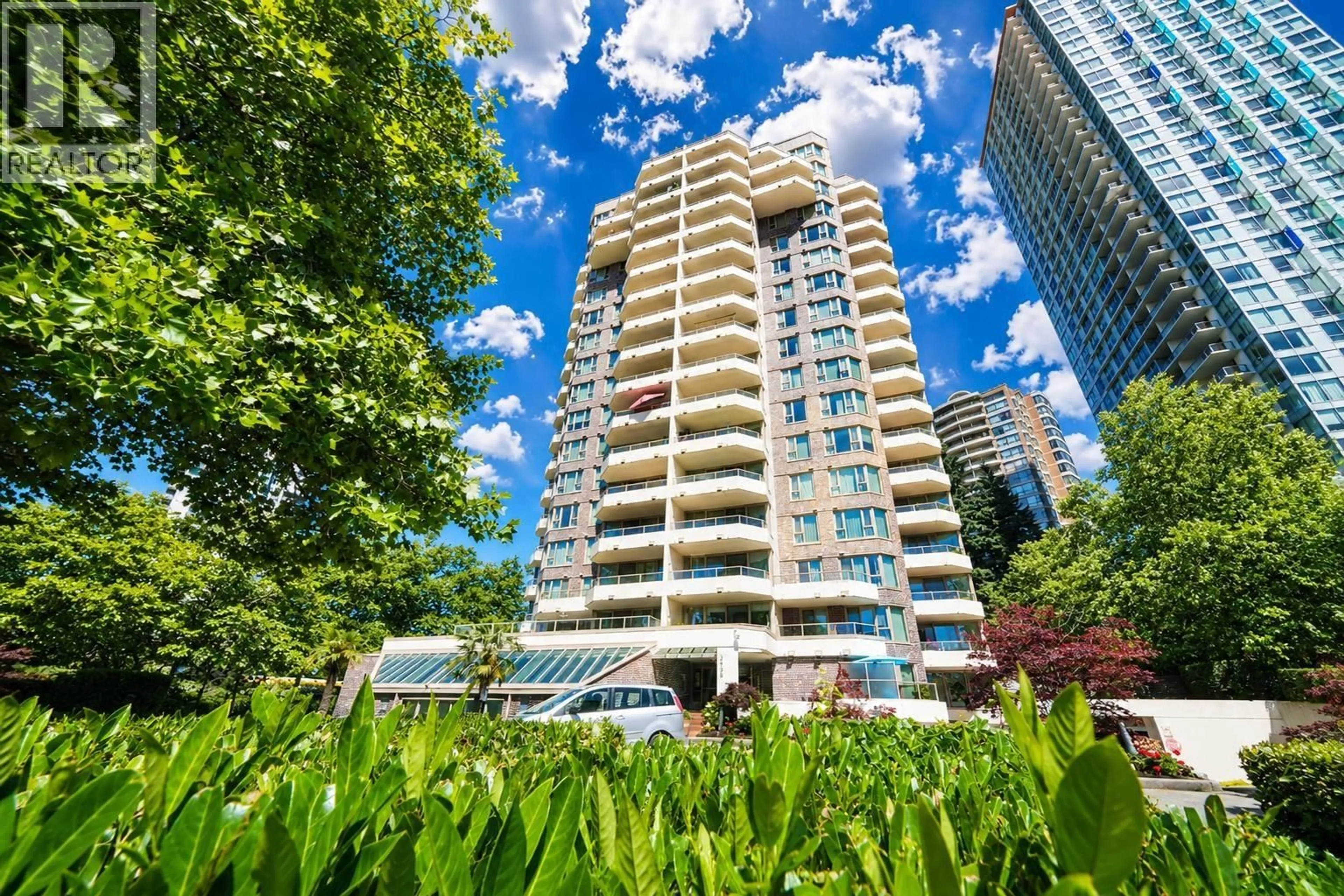 Unknown for 305 - 5790 PATTERSON AVENUE, Burnaby British Columbia V5H4H6