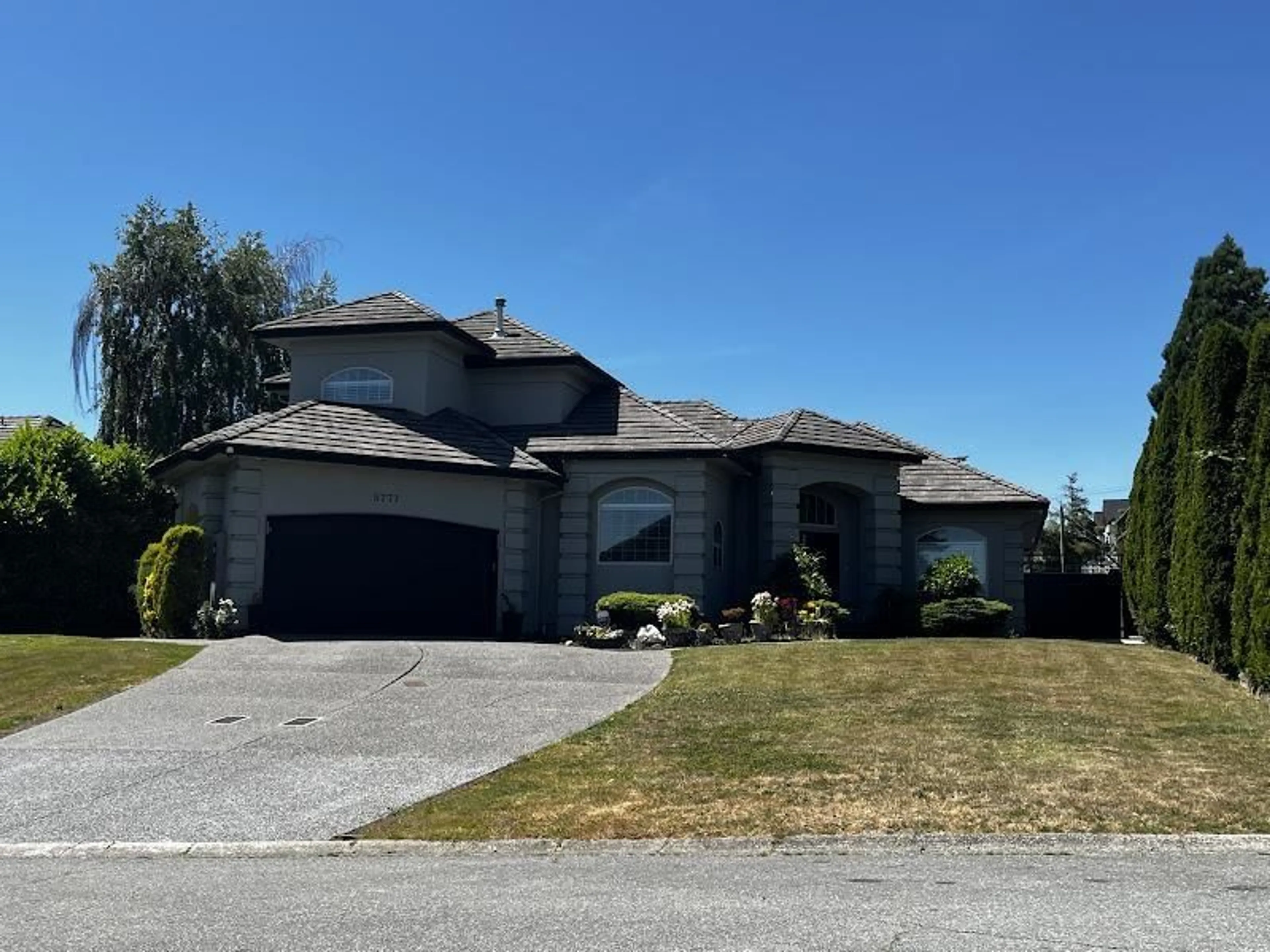 A pic from outside/outdoor area/front of a property/back of a property/a pic from drone, street for 5777 KETTLE CRESCENT WEST, Surrey British Columbia V3S8R6