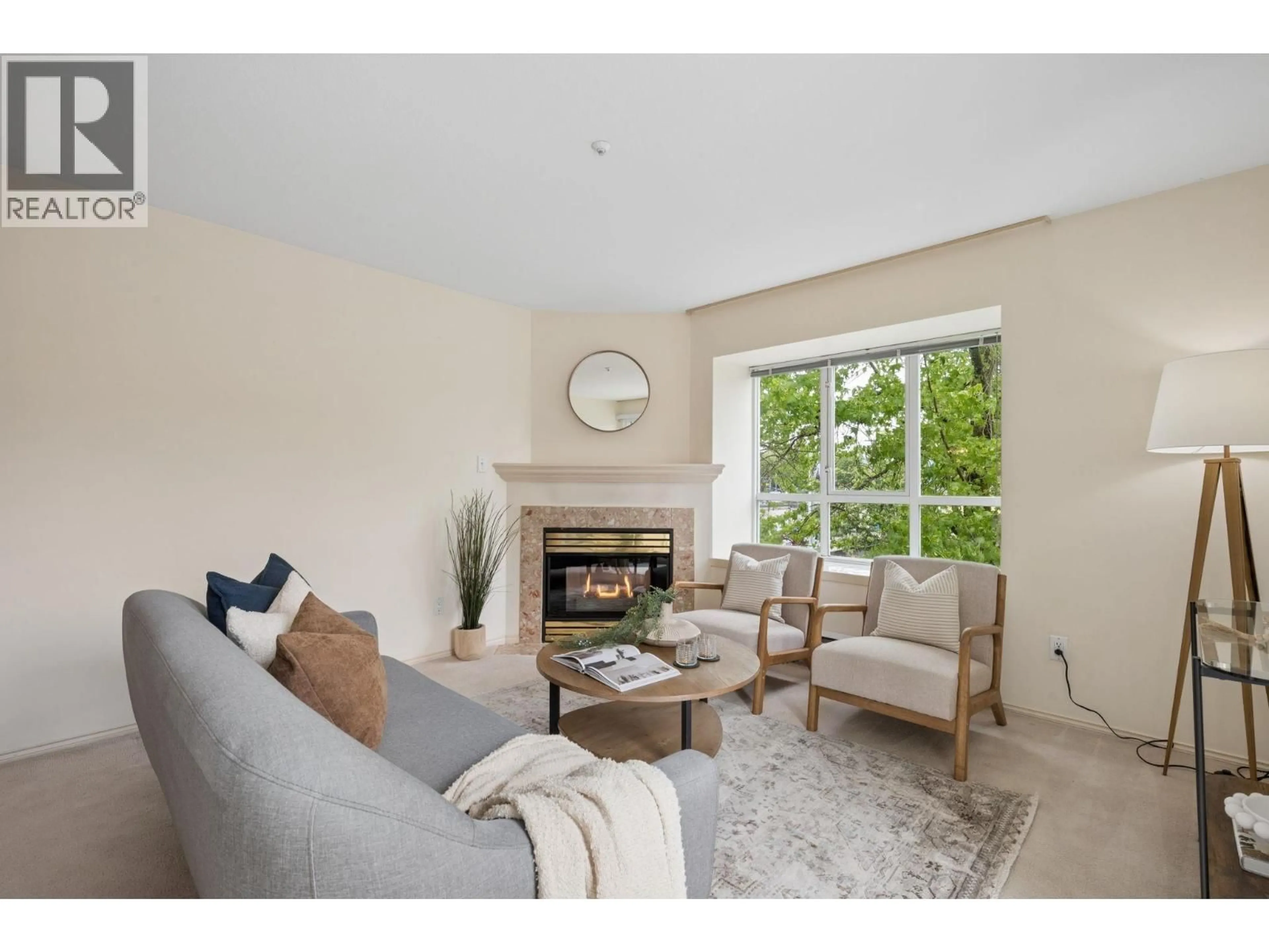 Living room with furniture, unknown for 302 - 228 14TH AVENUE, Vancouver British Columbia V5T2M6