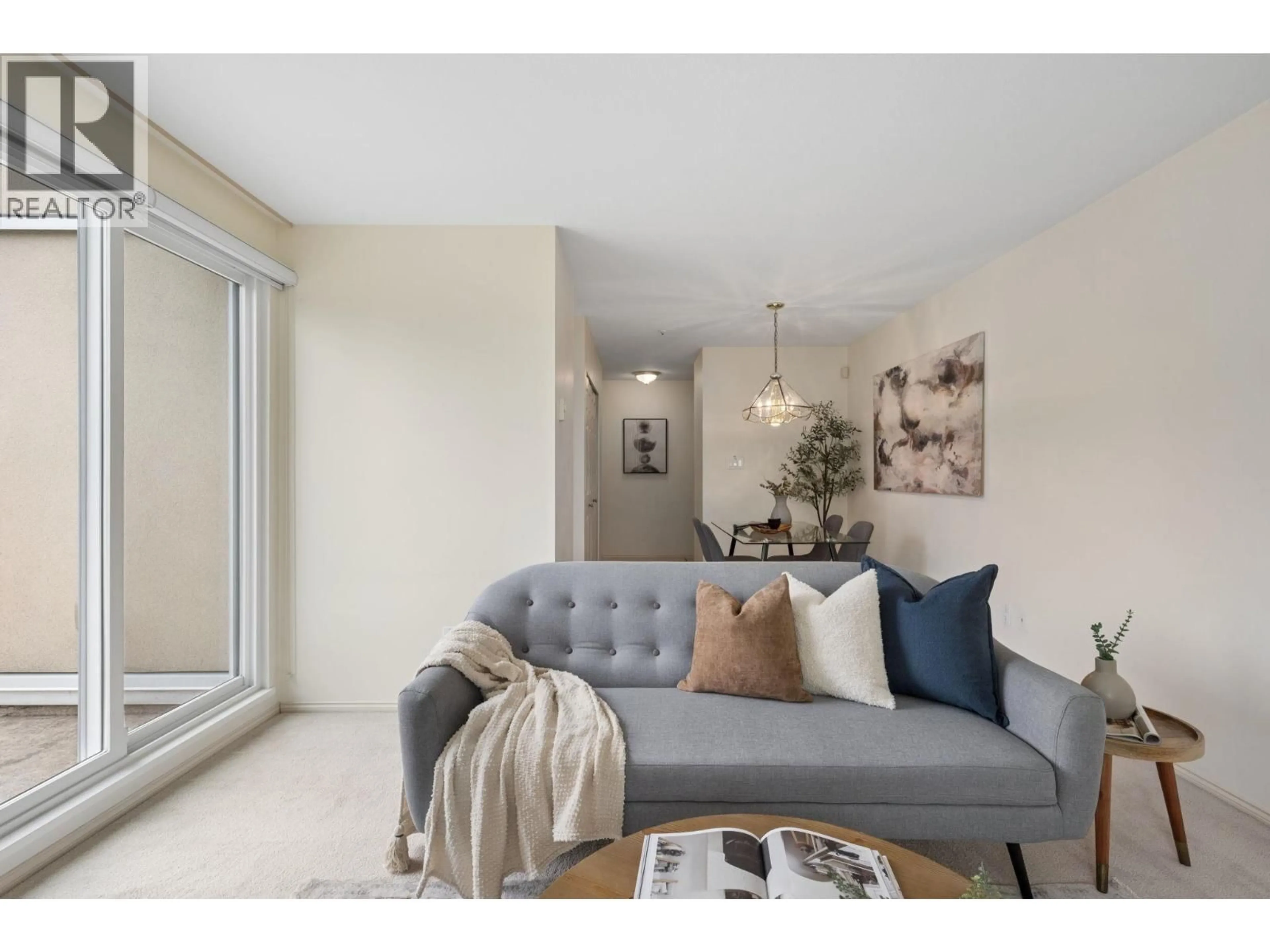 Living room with furniture, unknown for 302 - 228 14TH AVENUE, Vancouver British Columbia V5T2M6