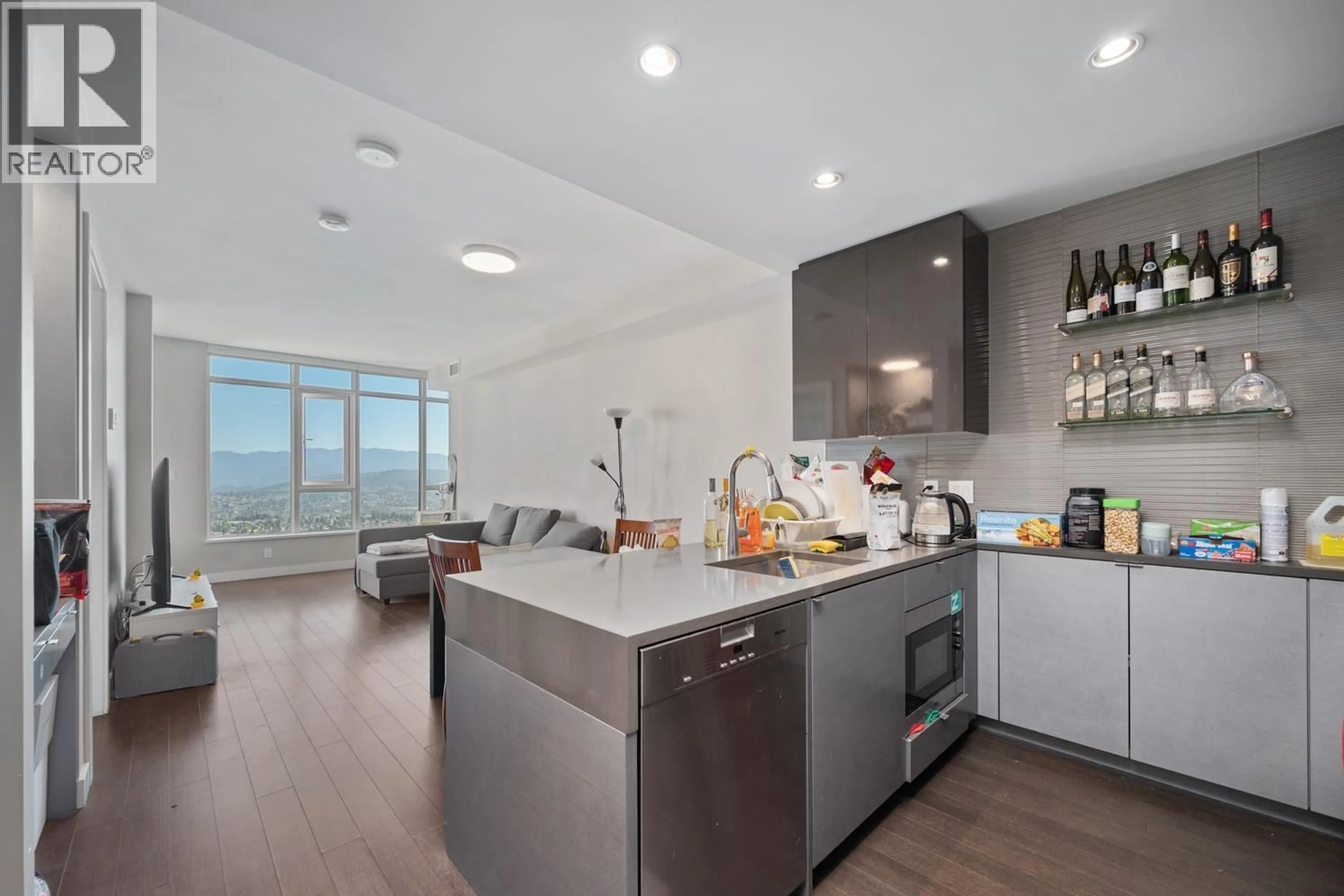 Open concept kitchen, unknown for 3808 - 4508 HAZEL STREET, Burnaby British Columbia V5H0E4