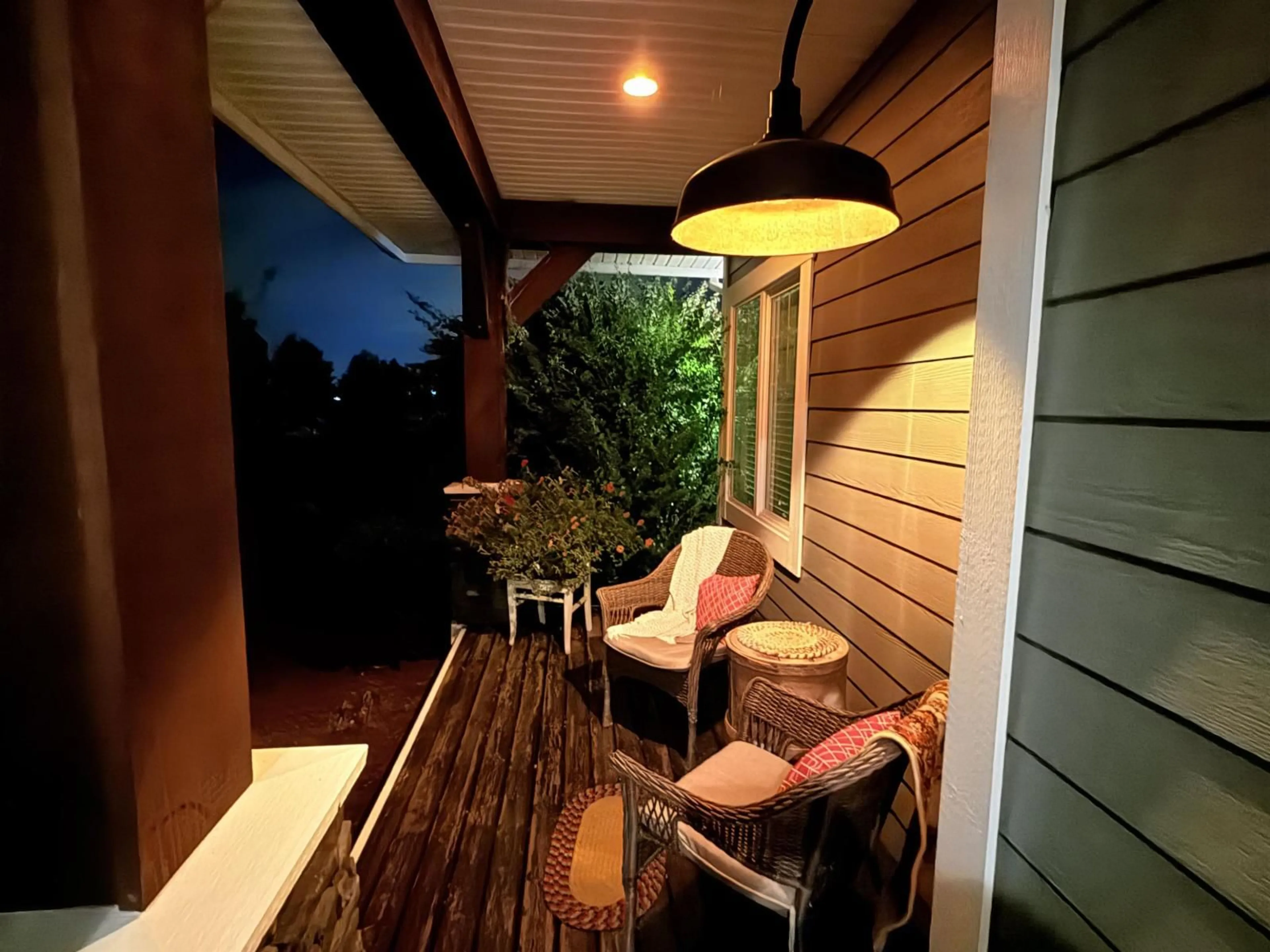 Patio, street for 49517 PRAIRIE CENTRAL ROAD, Chilliwack British Columbia V2P6H3