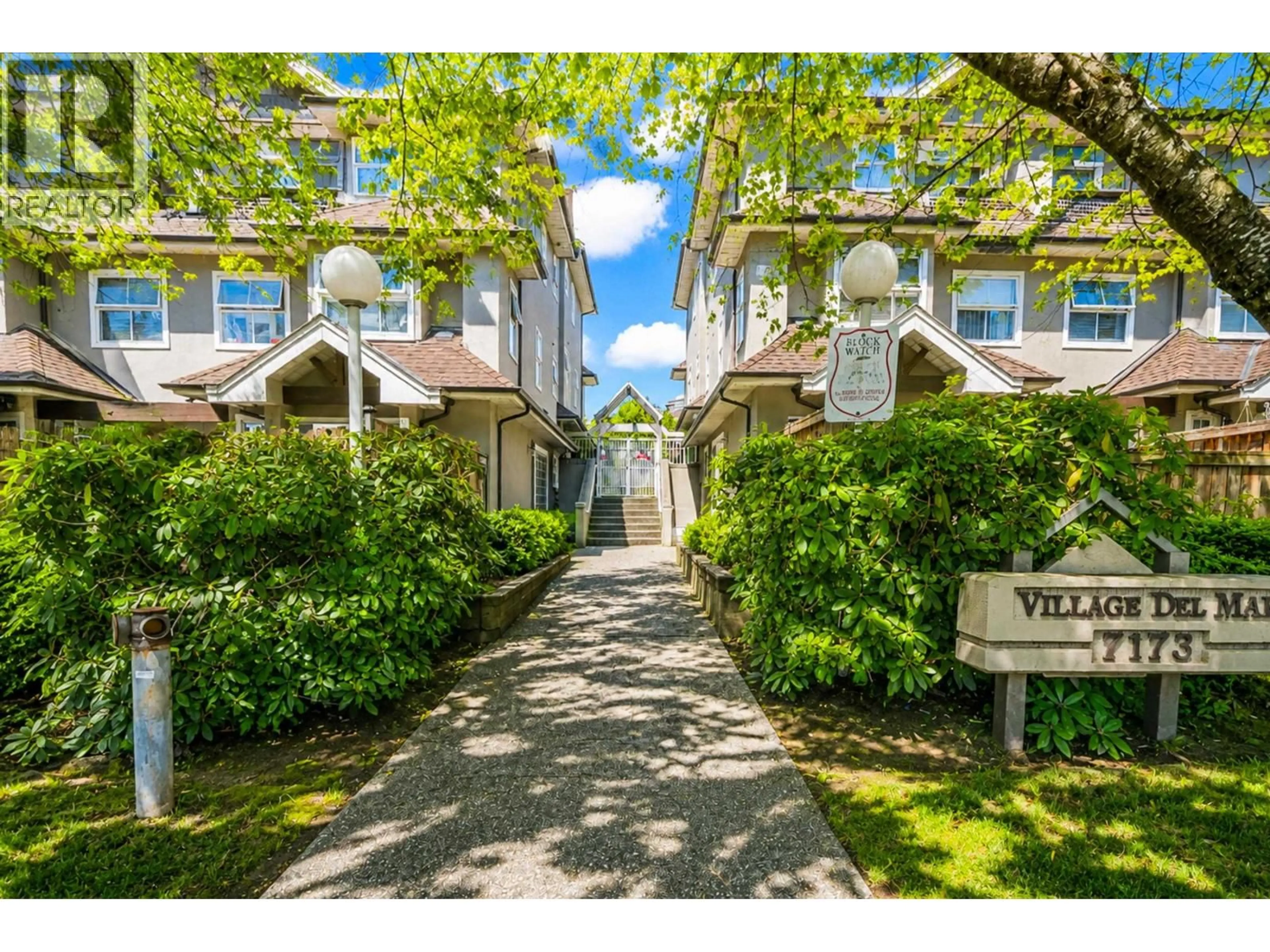 A pic from outside/outdoor area/front of a property/back of a property/a pic from drone, street for 26 - 7175 17TH AVENUE, Burnaby British Columbia V3N1K8