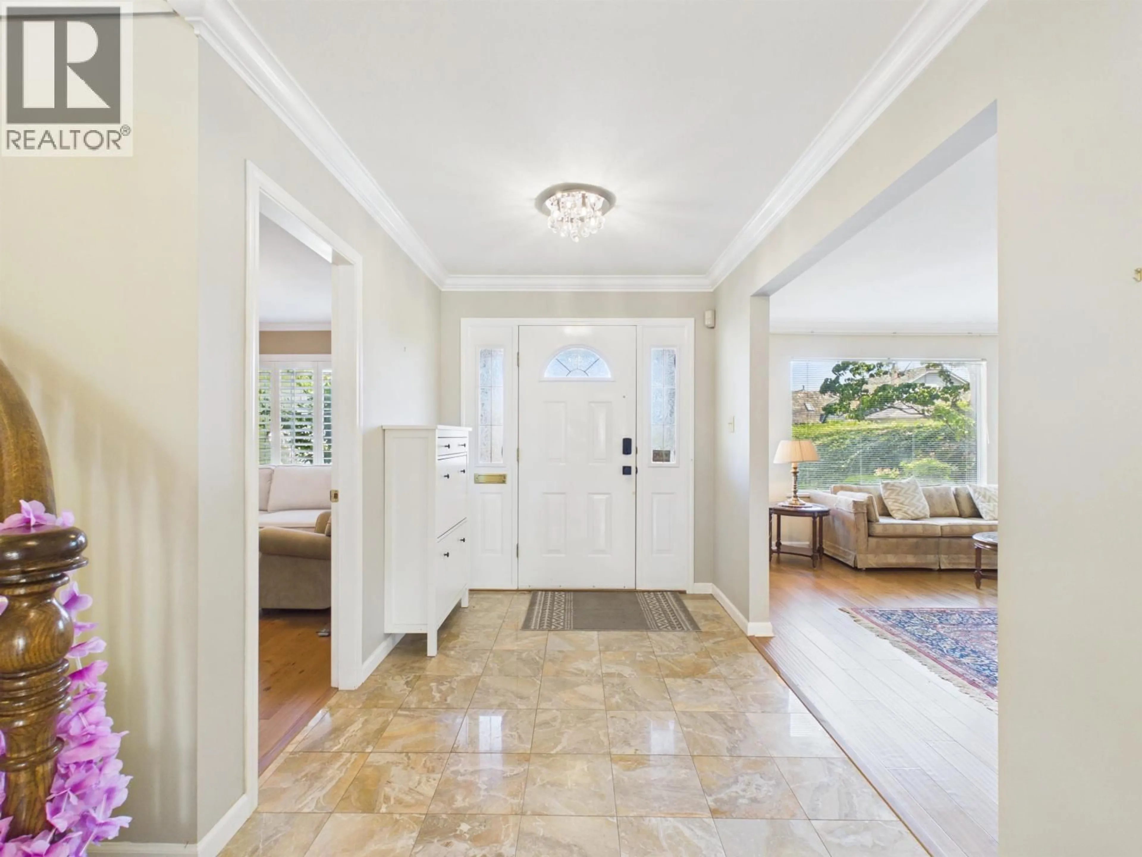 Indoor entryway for 4368 CRAIGFLOWER DRIVE, Richmond British Columbia V7C4W3