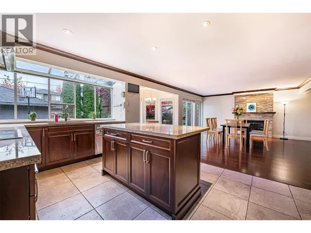 4570 13TH AVENUE, Vancouver 5