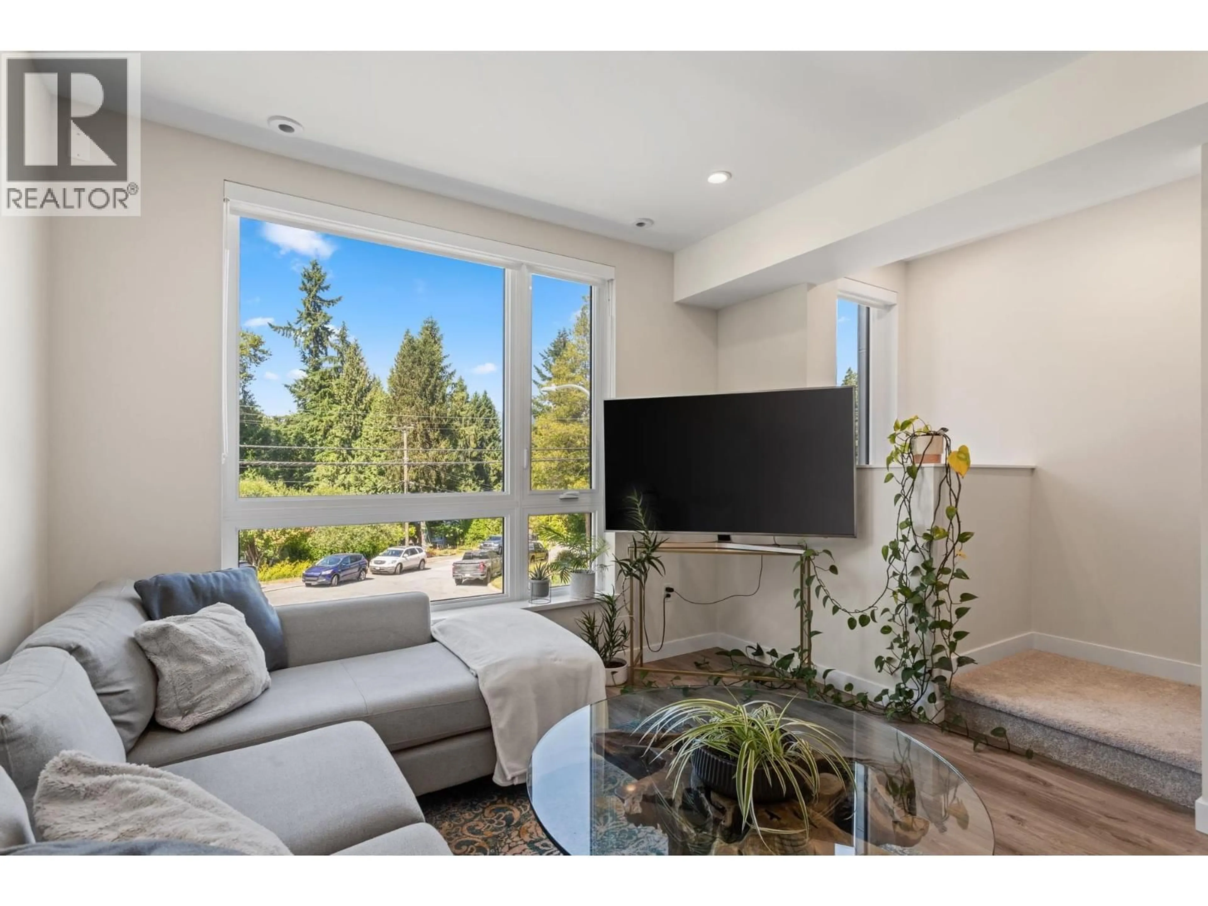 Living room with furniture, unknown for 6 - 50 SEAVIEW DRIVE, Port Moody British Columbia V3H0N2