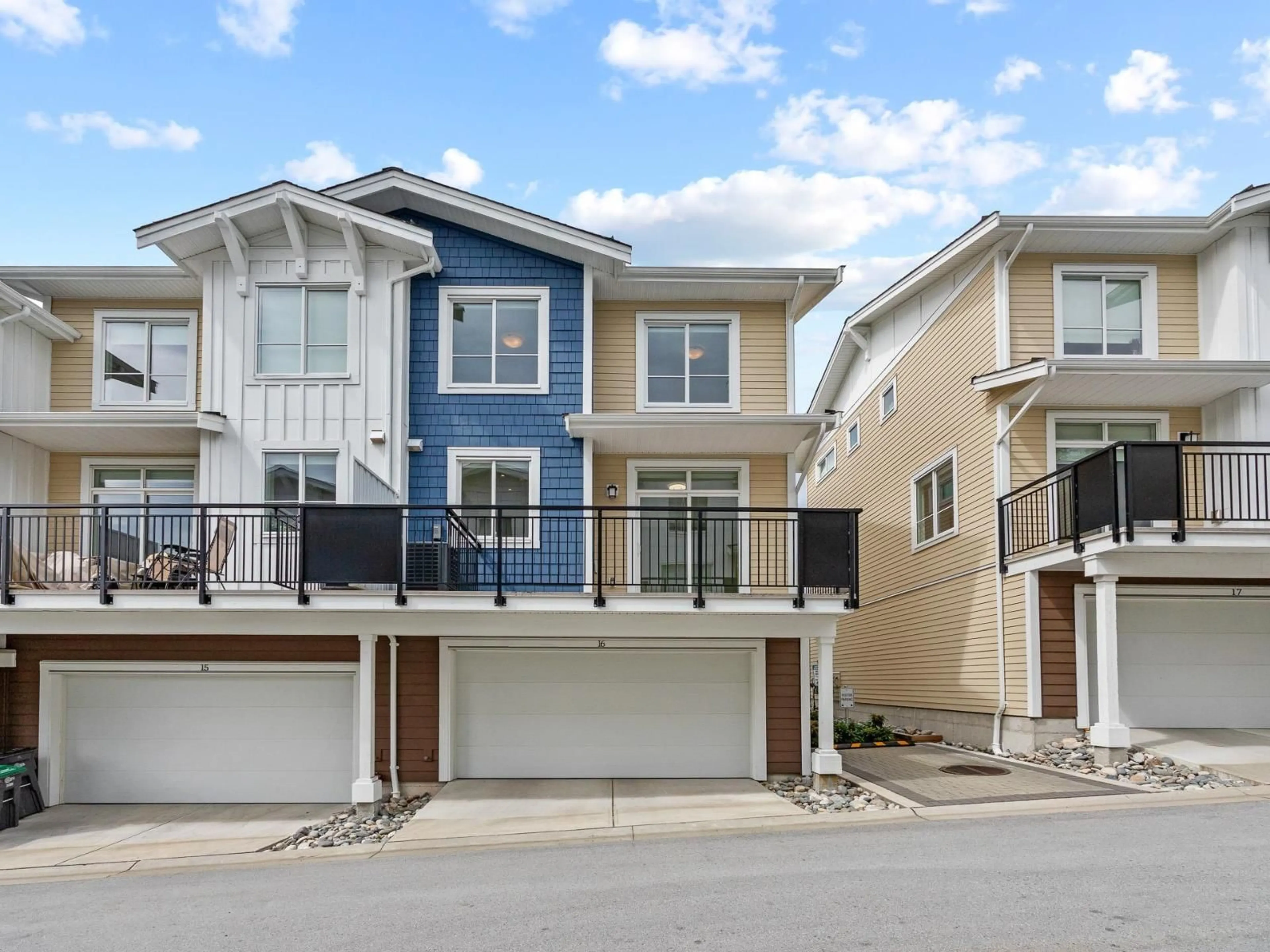 Home with vinyl exterior material, street for 16 - 16560 17A AVENUE, Surrey British Columbia V3Z1J3