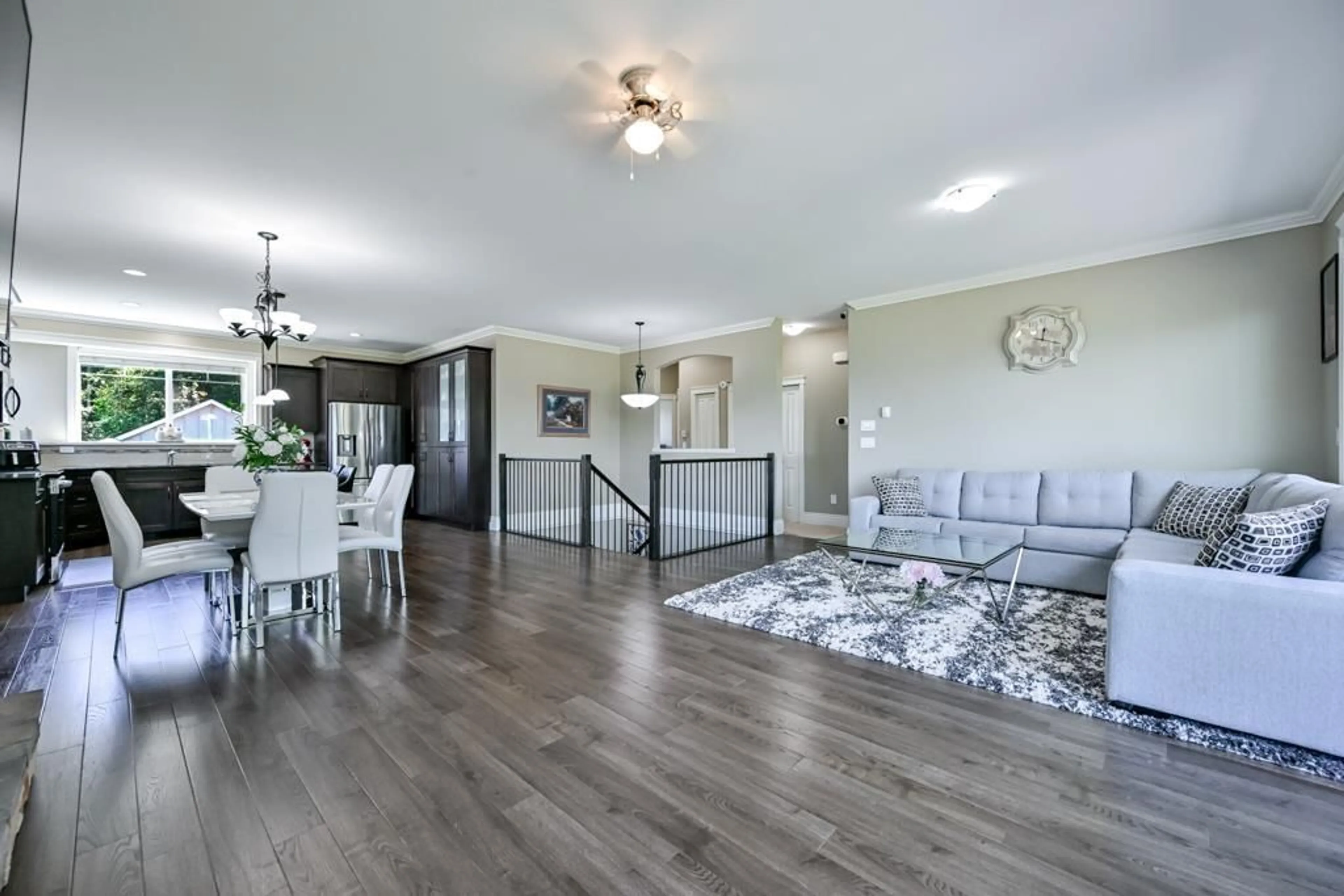 Living room with furniture, wood/laminate floor for 4598 TESKEY ROAD, Chilliwack British Columbia V2R0C6