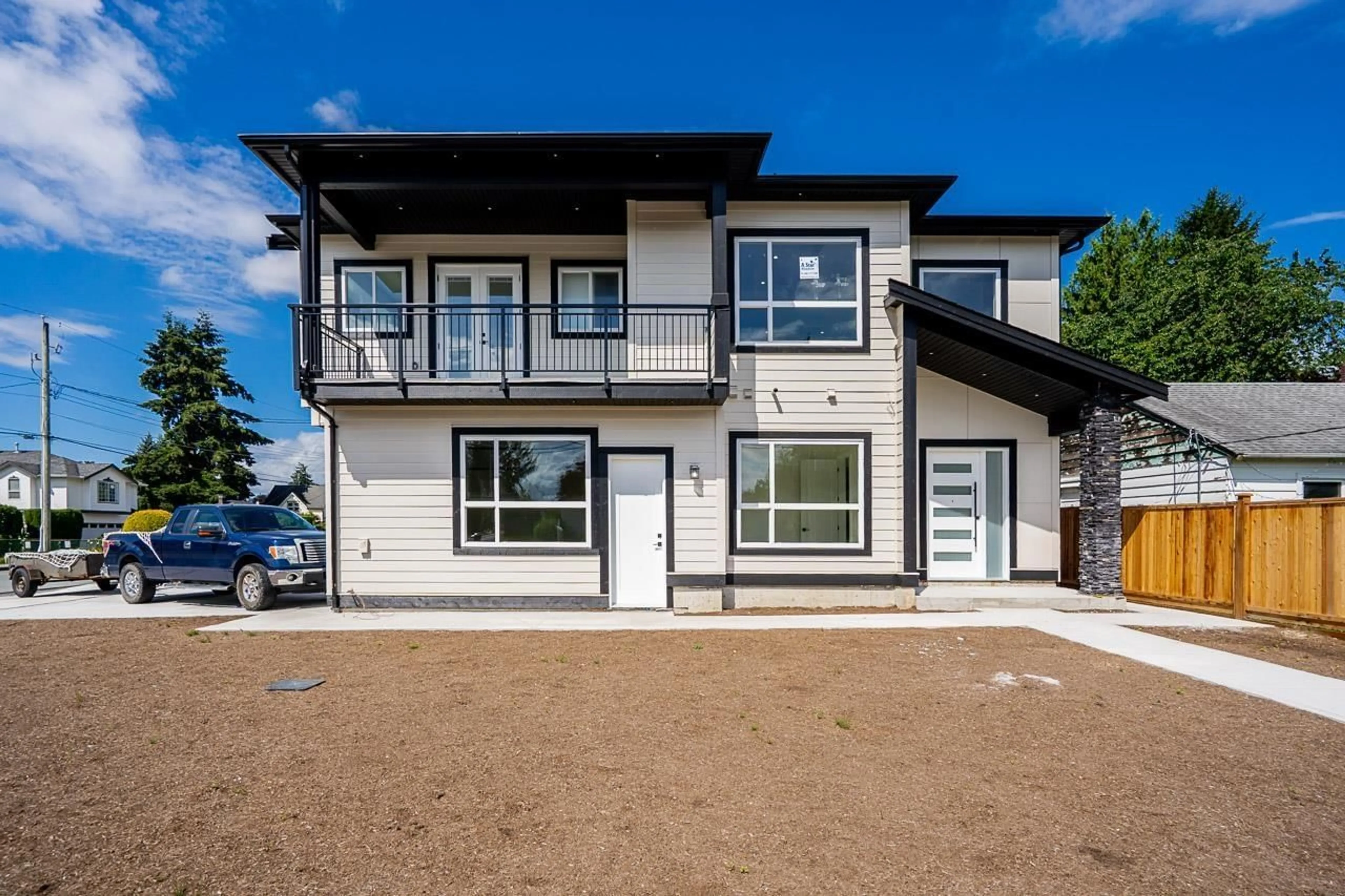 Home with vinyl exterior material, street for B - 45945 LEWIS AVENUE, Chilliwack British Columbia V2P3C3