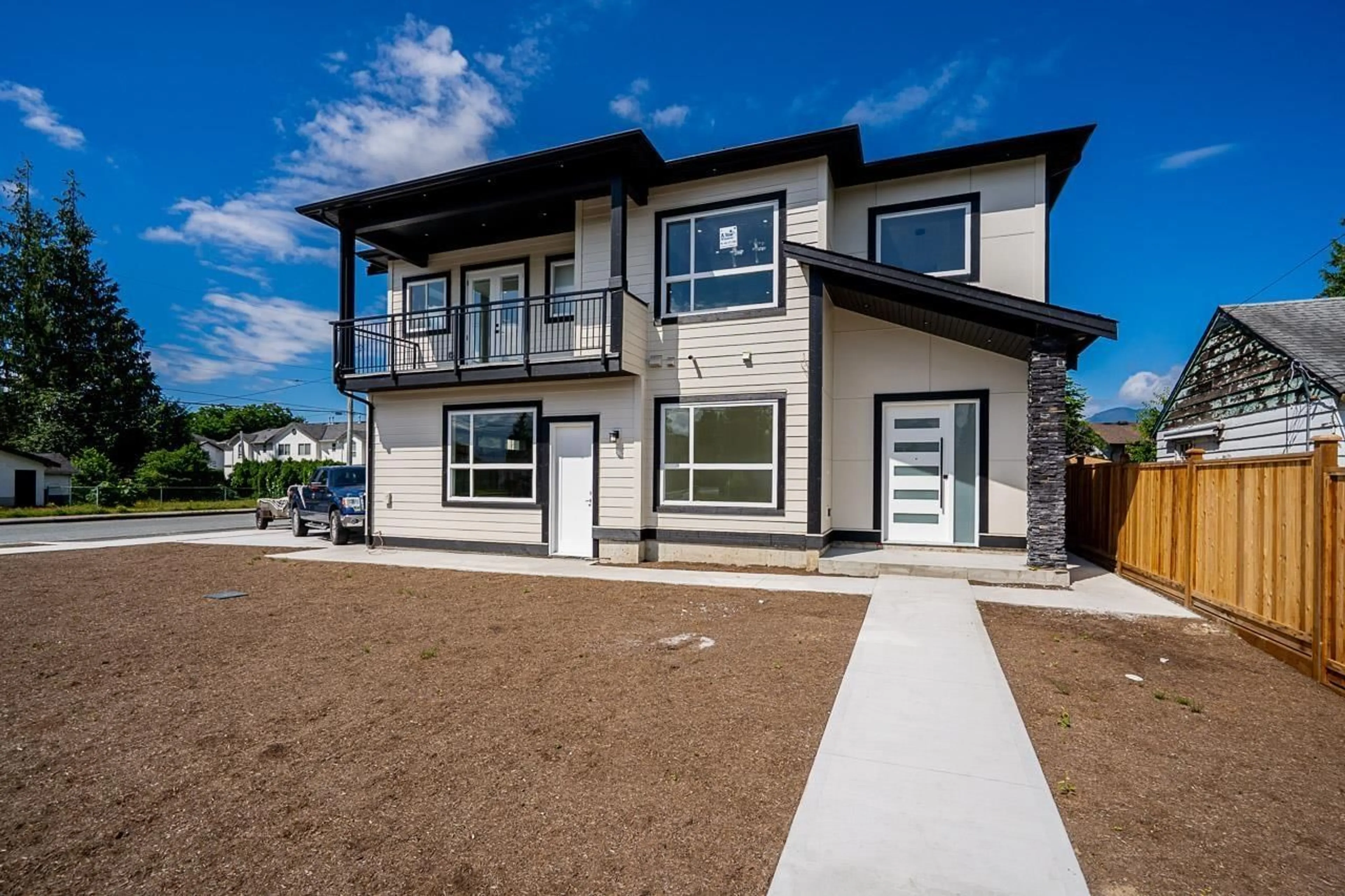 Home with vinyl exterior material, street for B - 45945 LEWIS AVENUE, Chilliwack British Columbia V2P3C3