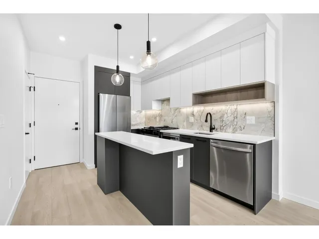 220 - 6220 GOOSEBERRY DRIVE, Surrey 4