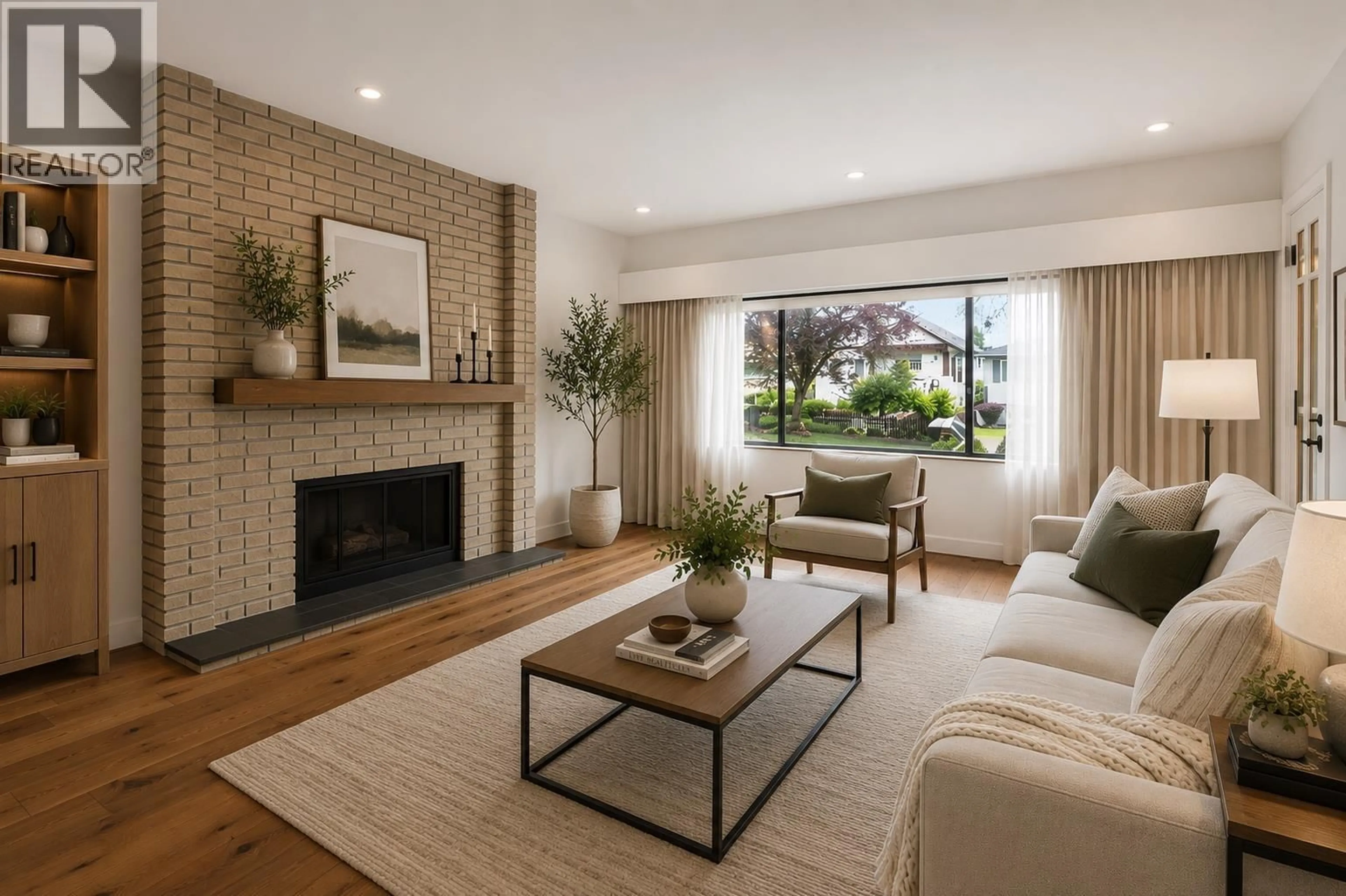 Living room with furniture, unknown for 2546 NAPIER STREET, Vancouver British Columbia V5K2W5