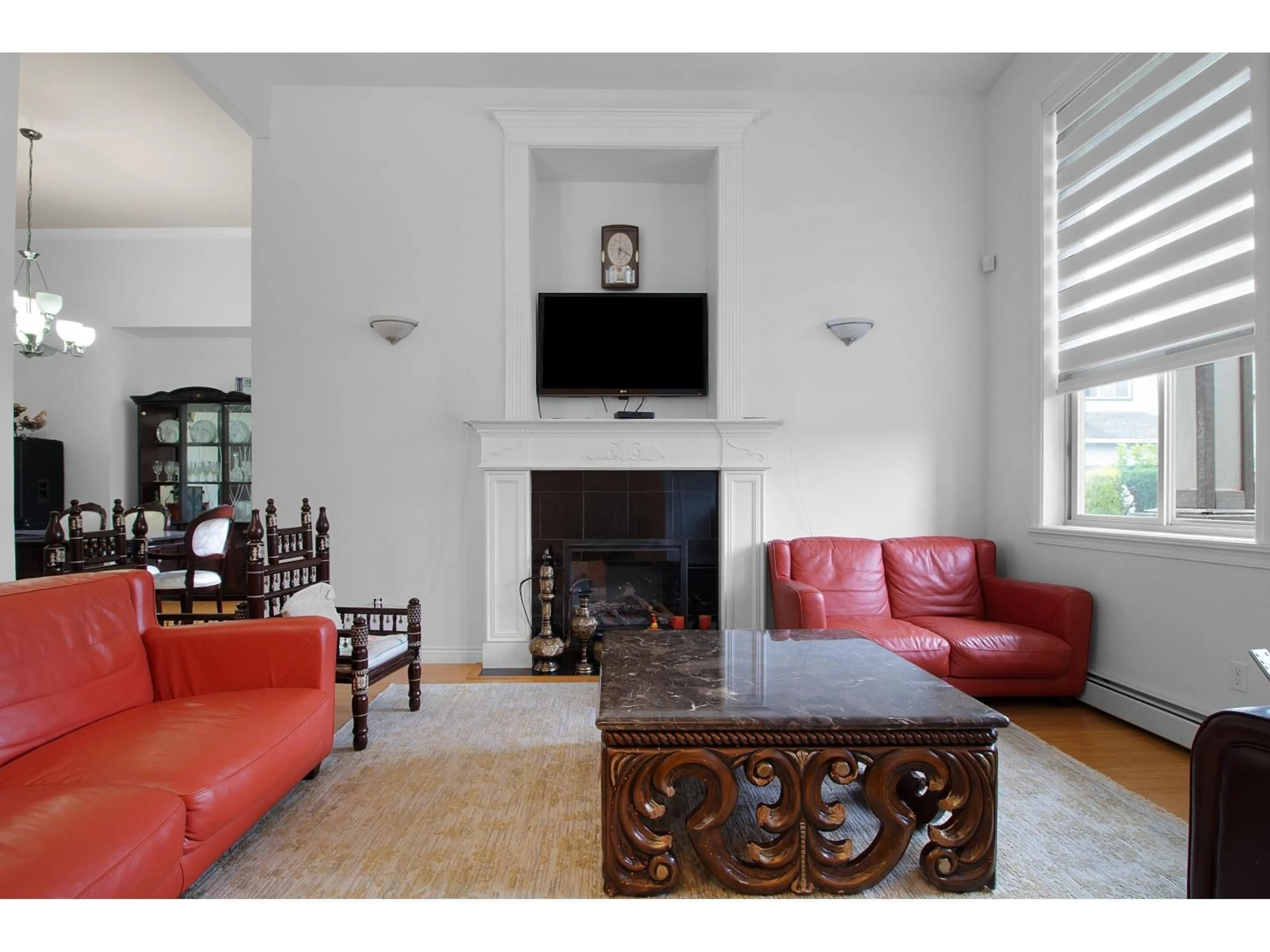 Living room with furniture, unknown for 30546 SAPPHIRE PLACE, Abbotsford British Columbia V2T6Y5