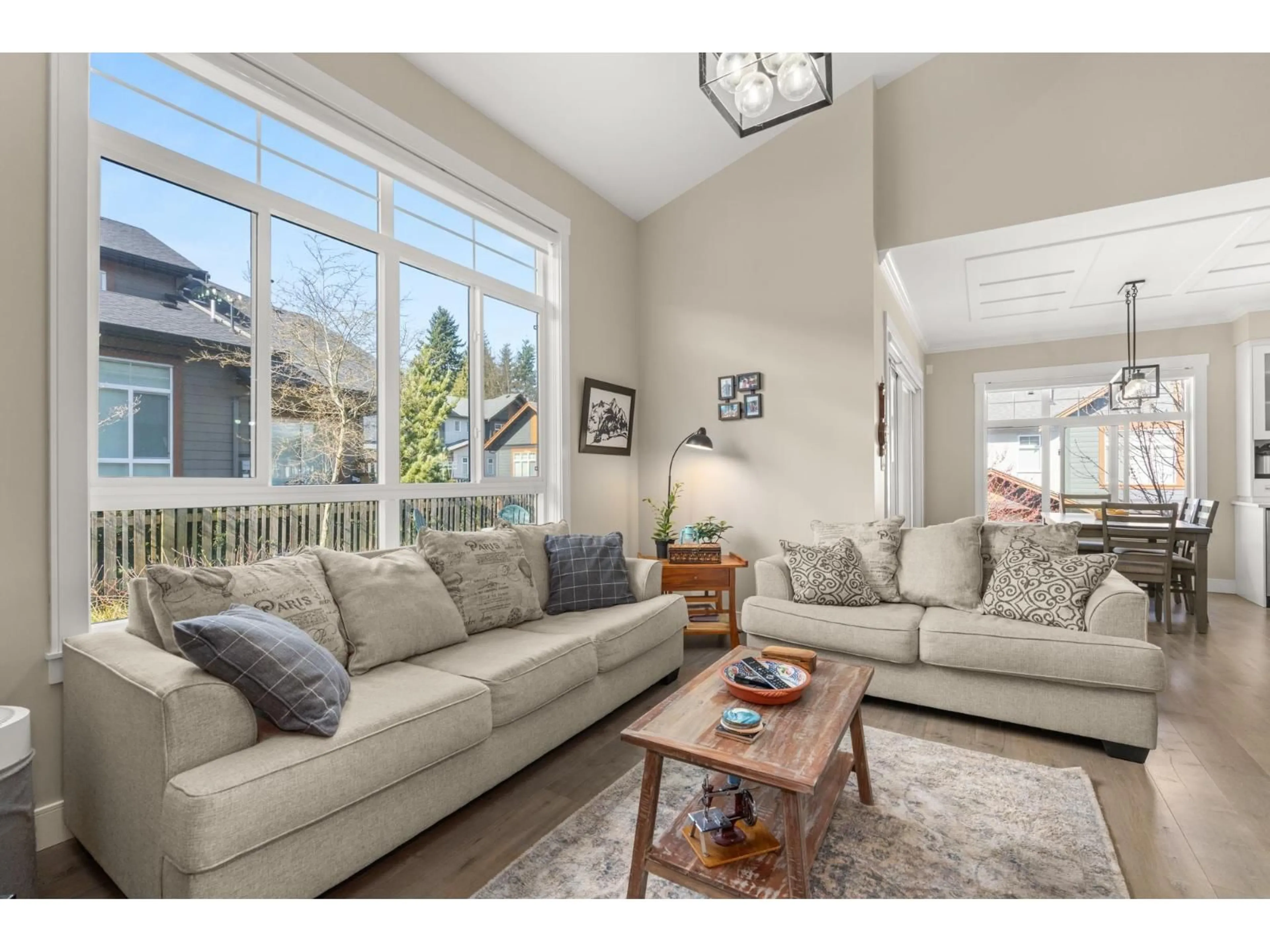 Living room with furniture, wood/laminate floor for 65 - 17033 FRASER HIGHWAY, Surrey British Columbia V4N6V2