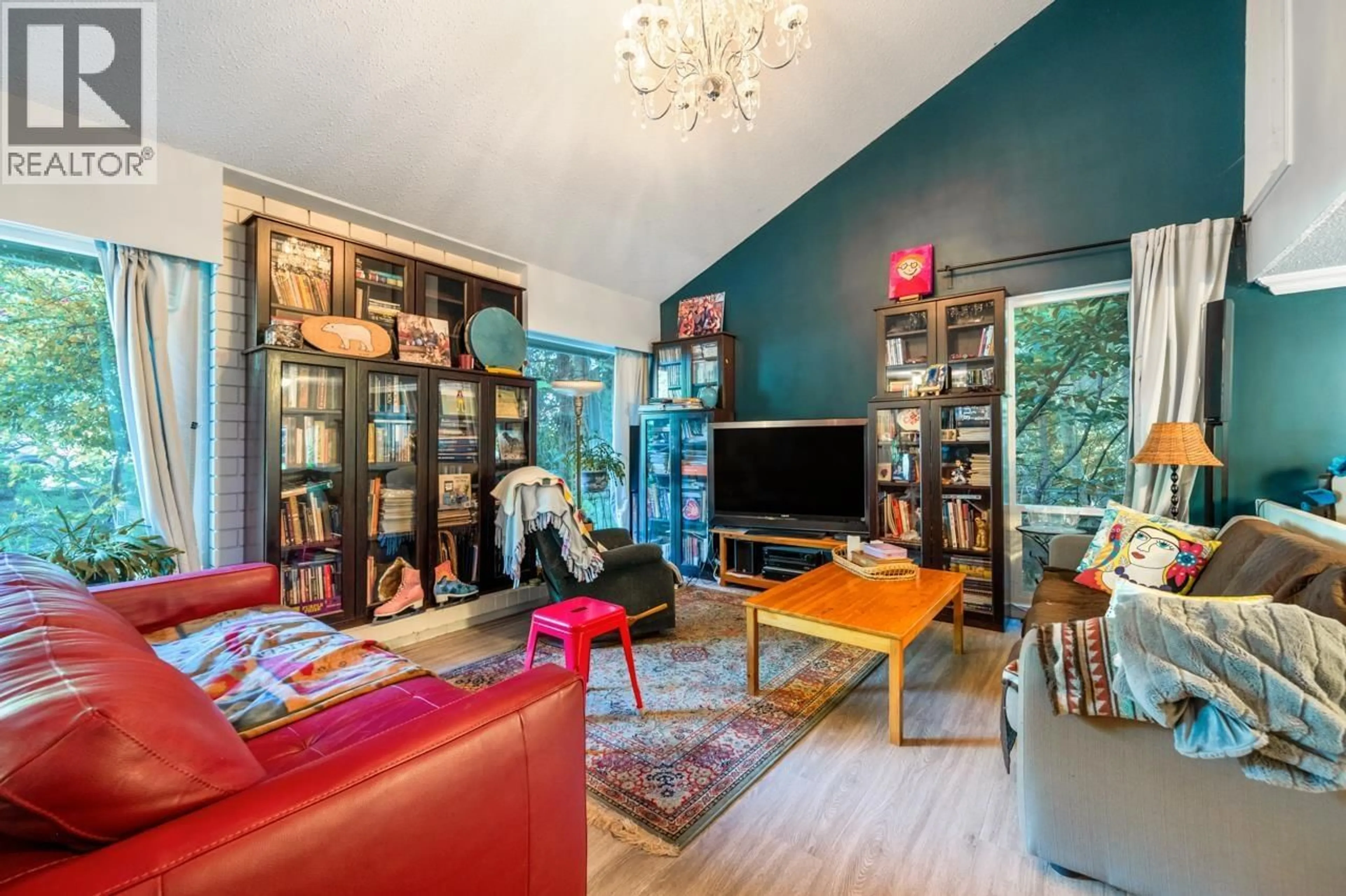 Living room with furniture, unknown for 5261 CLIFFRIDGE AVENUE, North Vancouver British Columbia V7R3V2