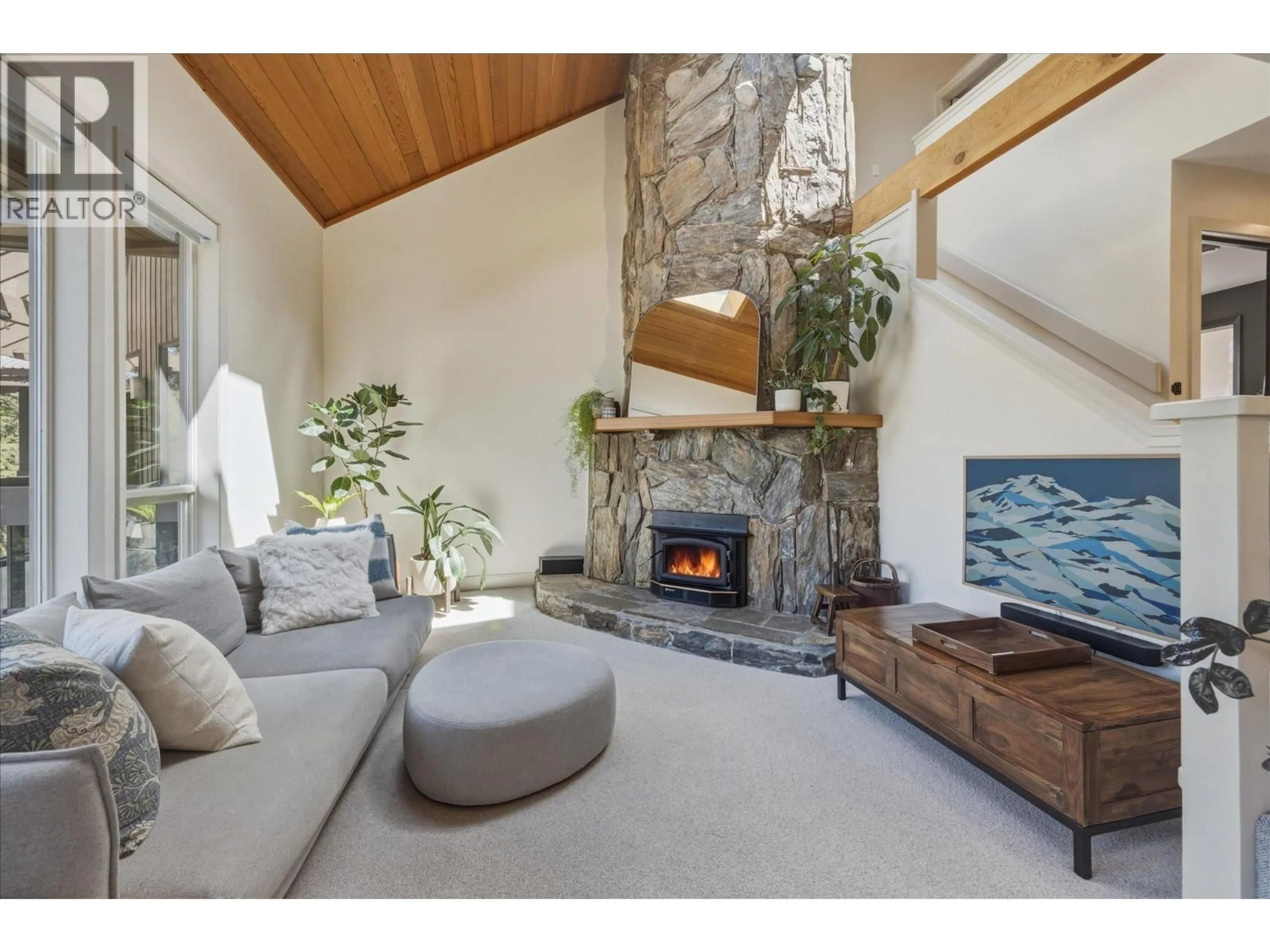 Living room with furniture, unknown for 205 - 6117 EAGLE DRIVE, Whistler British Columbia V0N1B6