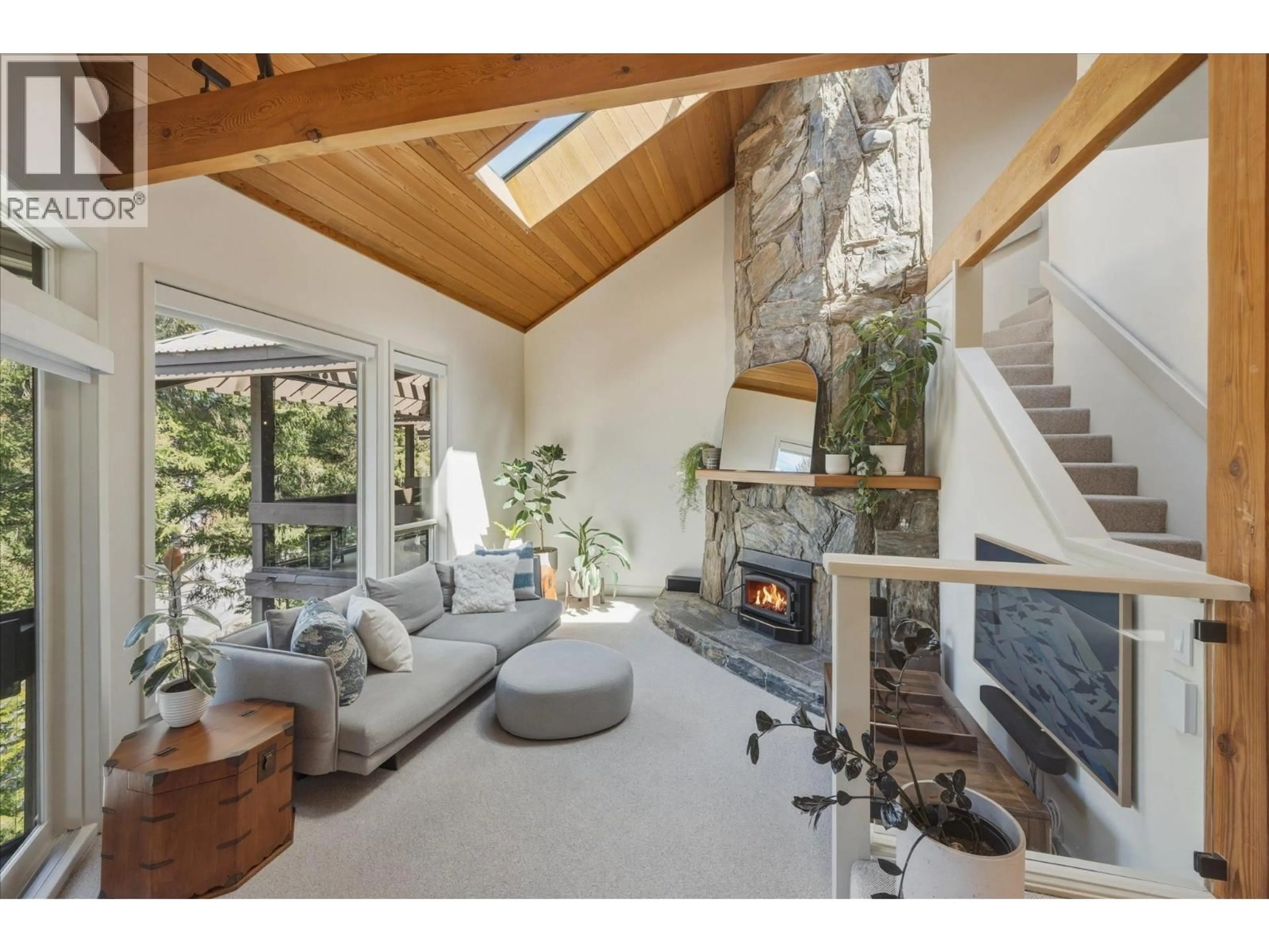 Living room with furniture, unknown for 205 - 6117 EAGLE DRIVE, Whistler British Columbia V0N1B6
