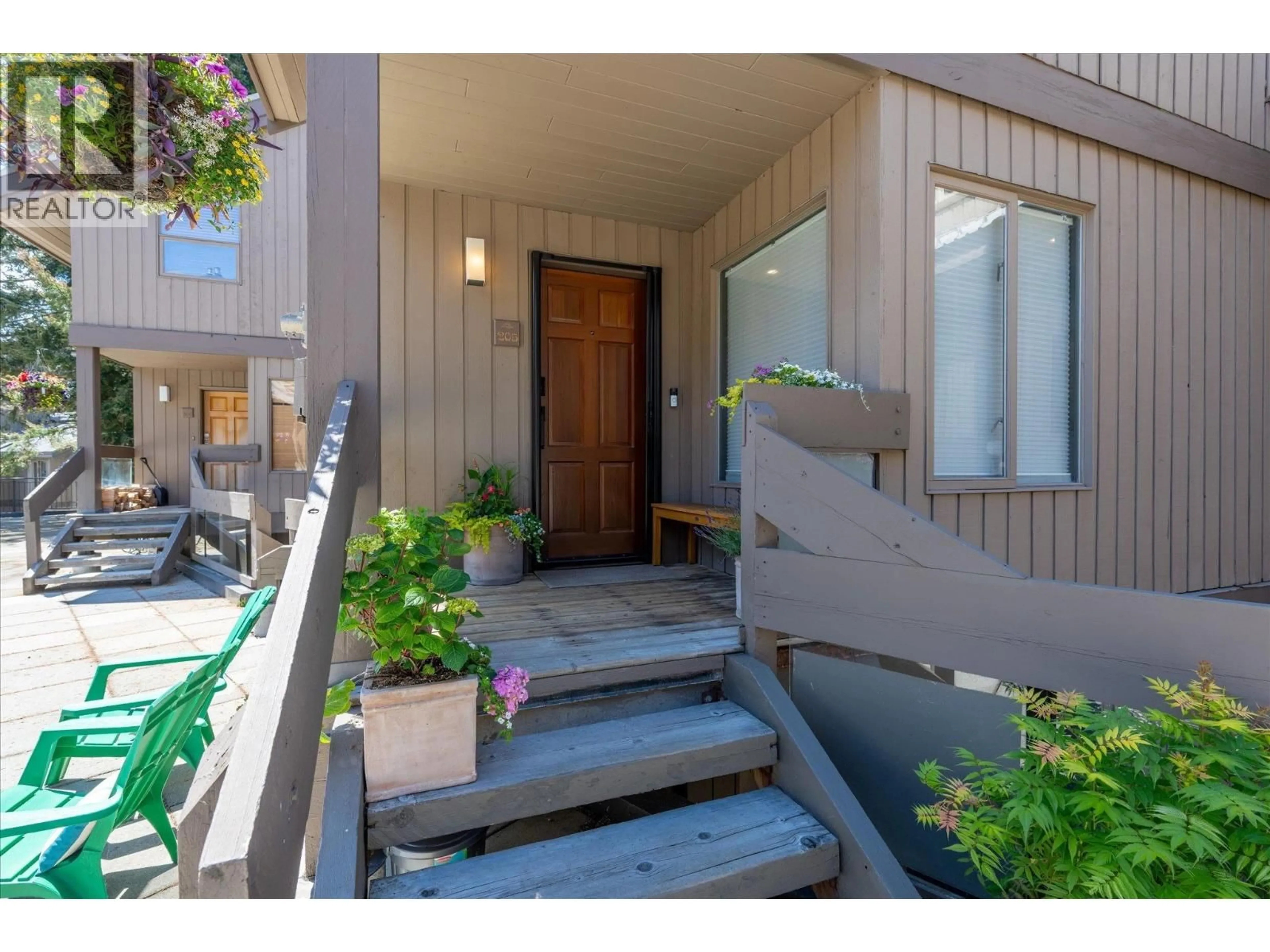 Indoor entryway for 205 - 6117 EAGLE DRIVE, Whistler British Columbia V0N1B6