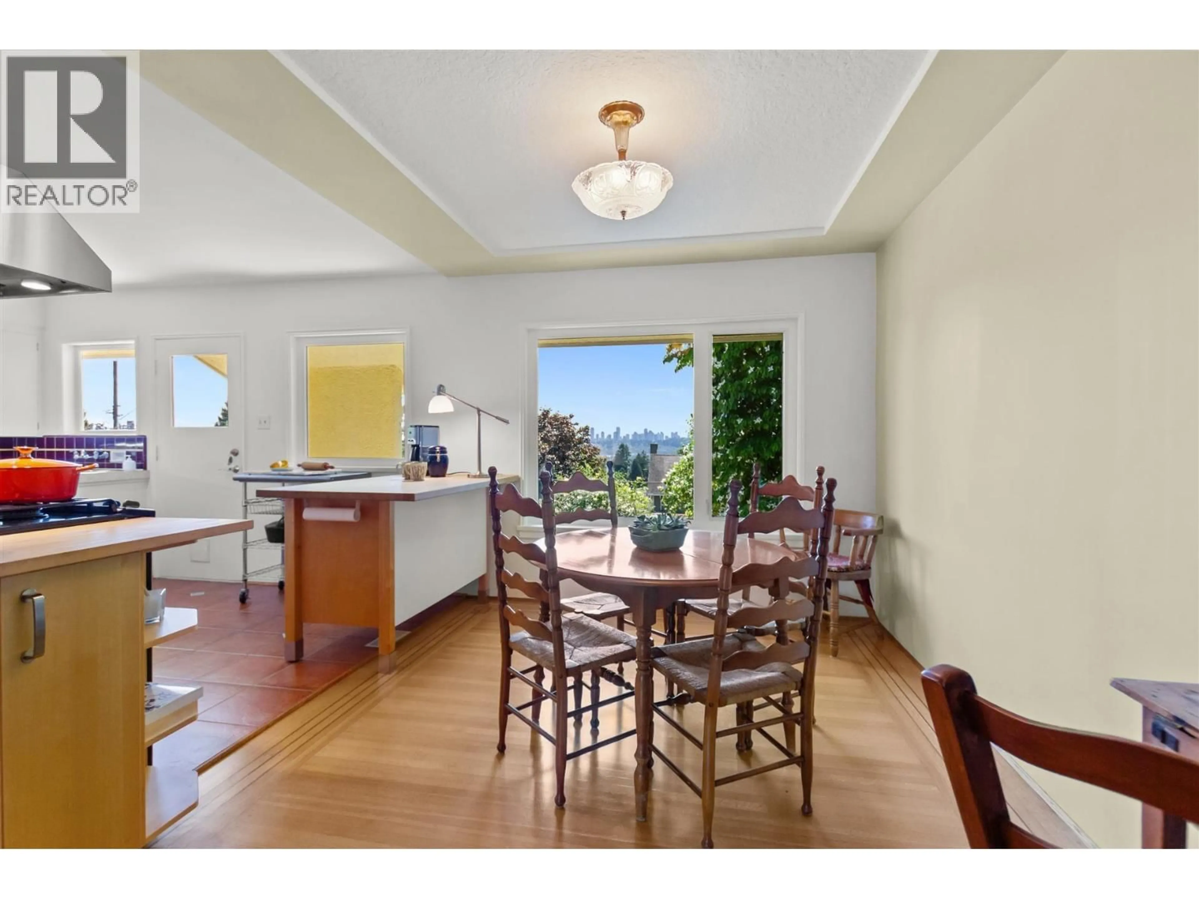 Dining room, unknown for 144 EIGHTH AVENUE, New Westminster British Columbia V3L4J7