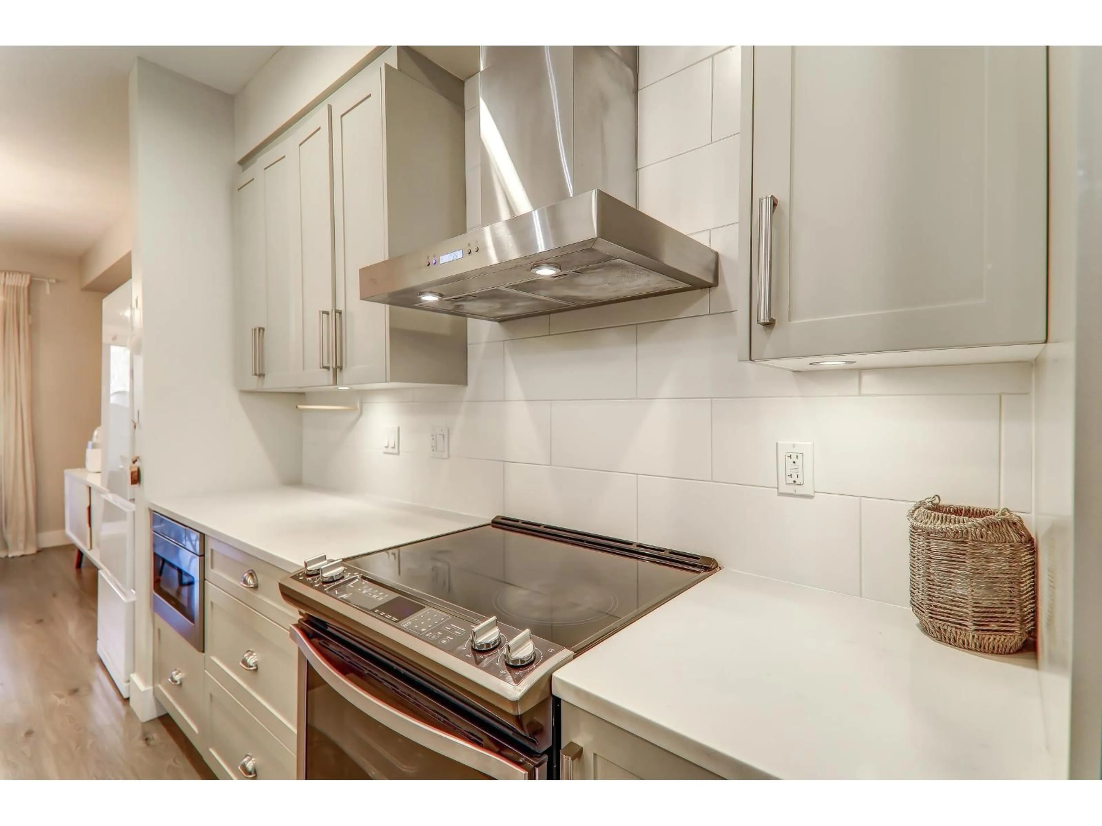 Standard kitchen, ceramic/tile floor for 70 - 20498 82 AVENUE, Langley British Columbia V2Y0V1