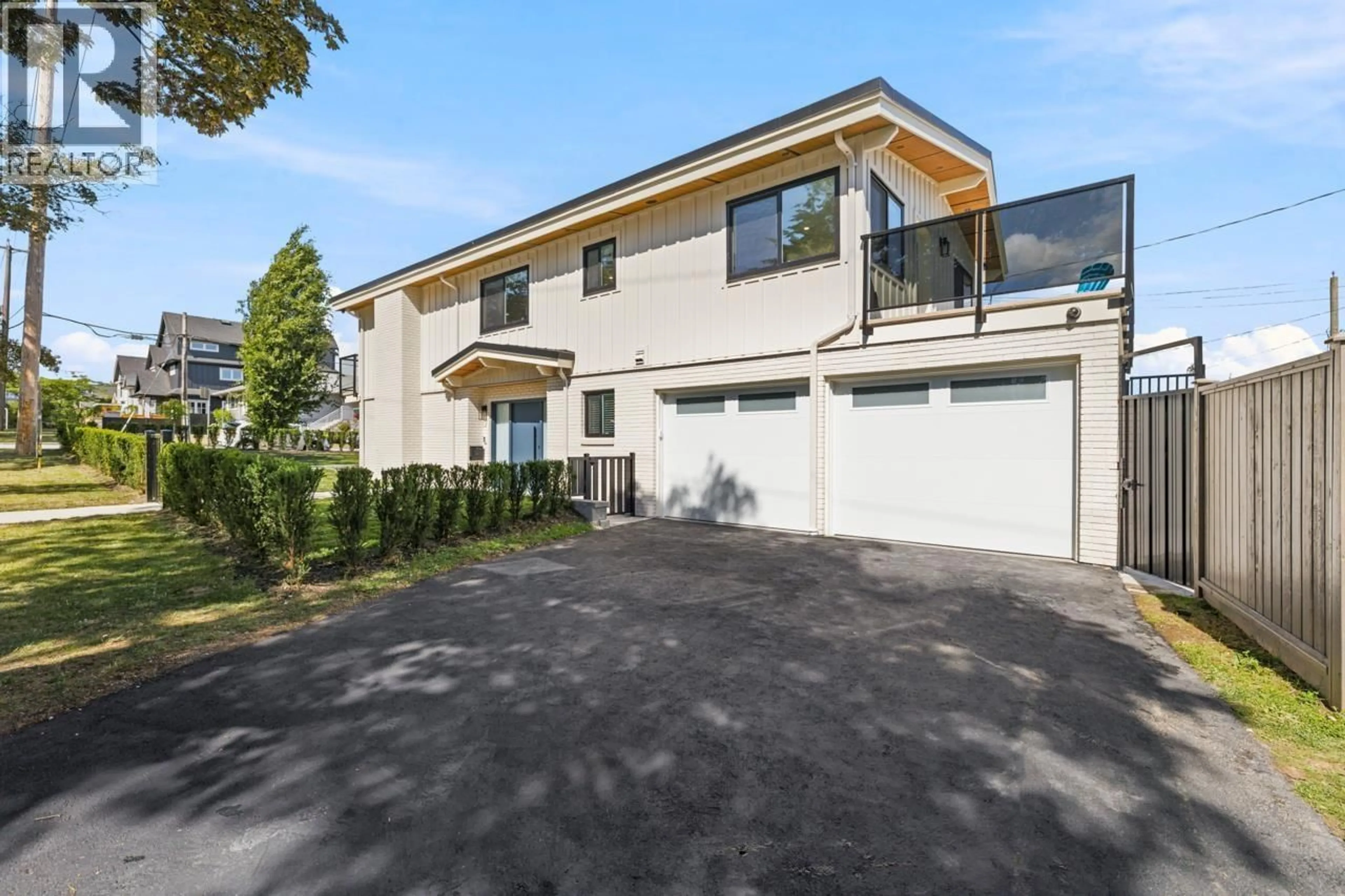 A pic from outside/outdoor area/front of a property/back of a property/a pic from drone, street for 620 KASLO STREET, Vancouver British Columbia V5K5A1