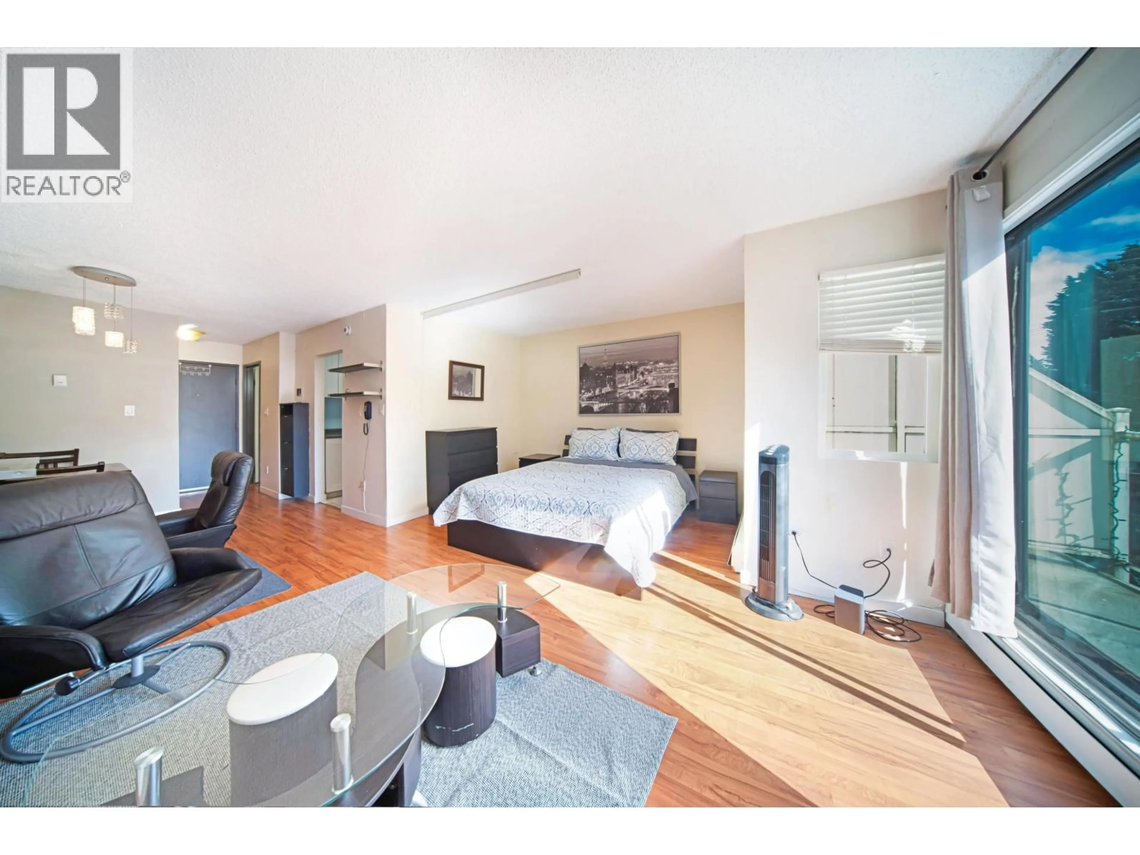 A pic of a room for 313 - 830 7TH AVENUE, Vancouver British Columbia V5T4J2