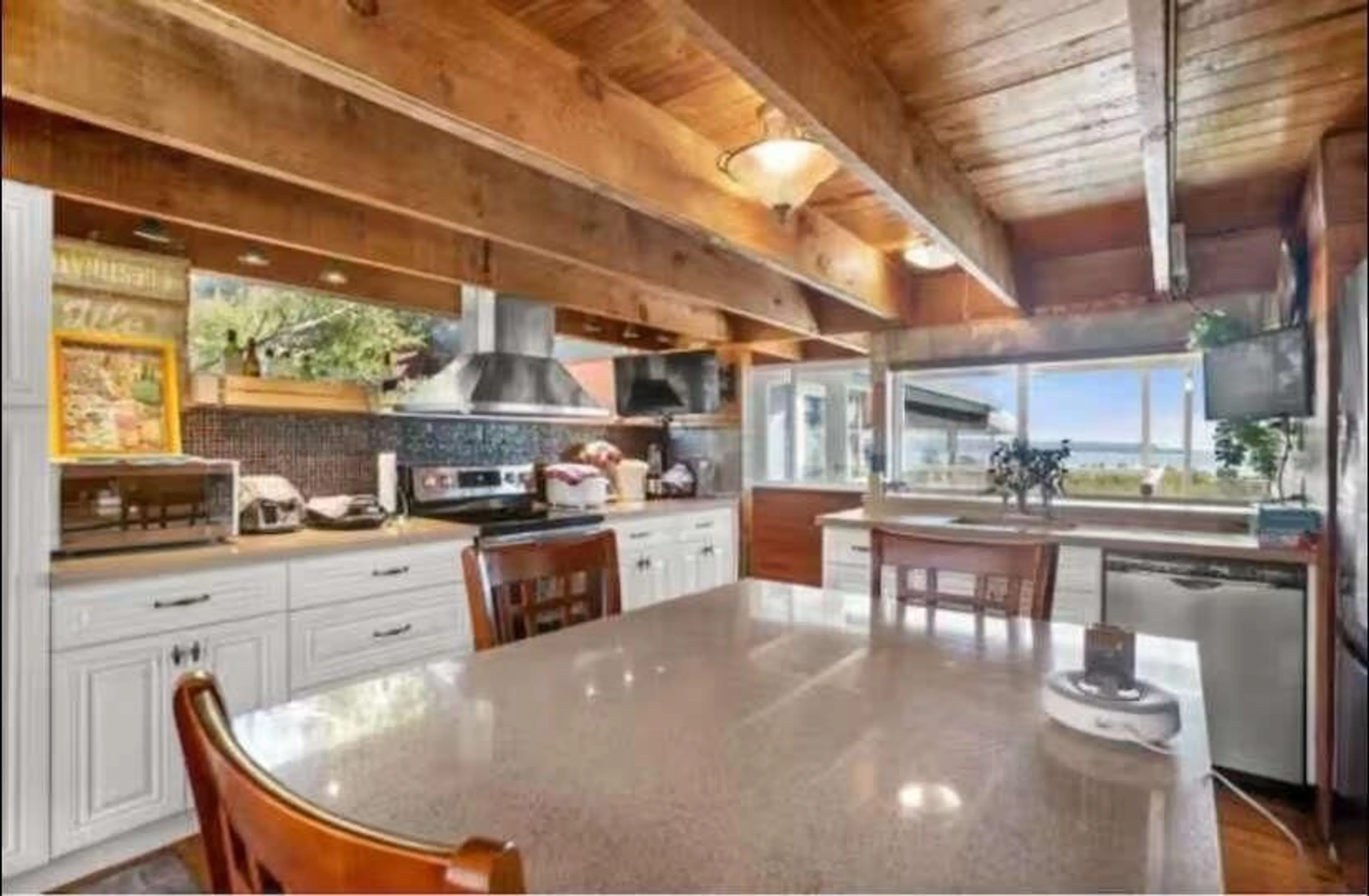 Open concept kitchen, ceramic/tile floor for 12218 53 AVENUE, Surrey British Columbia V3X3B7