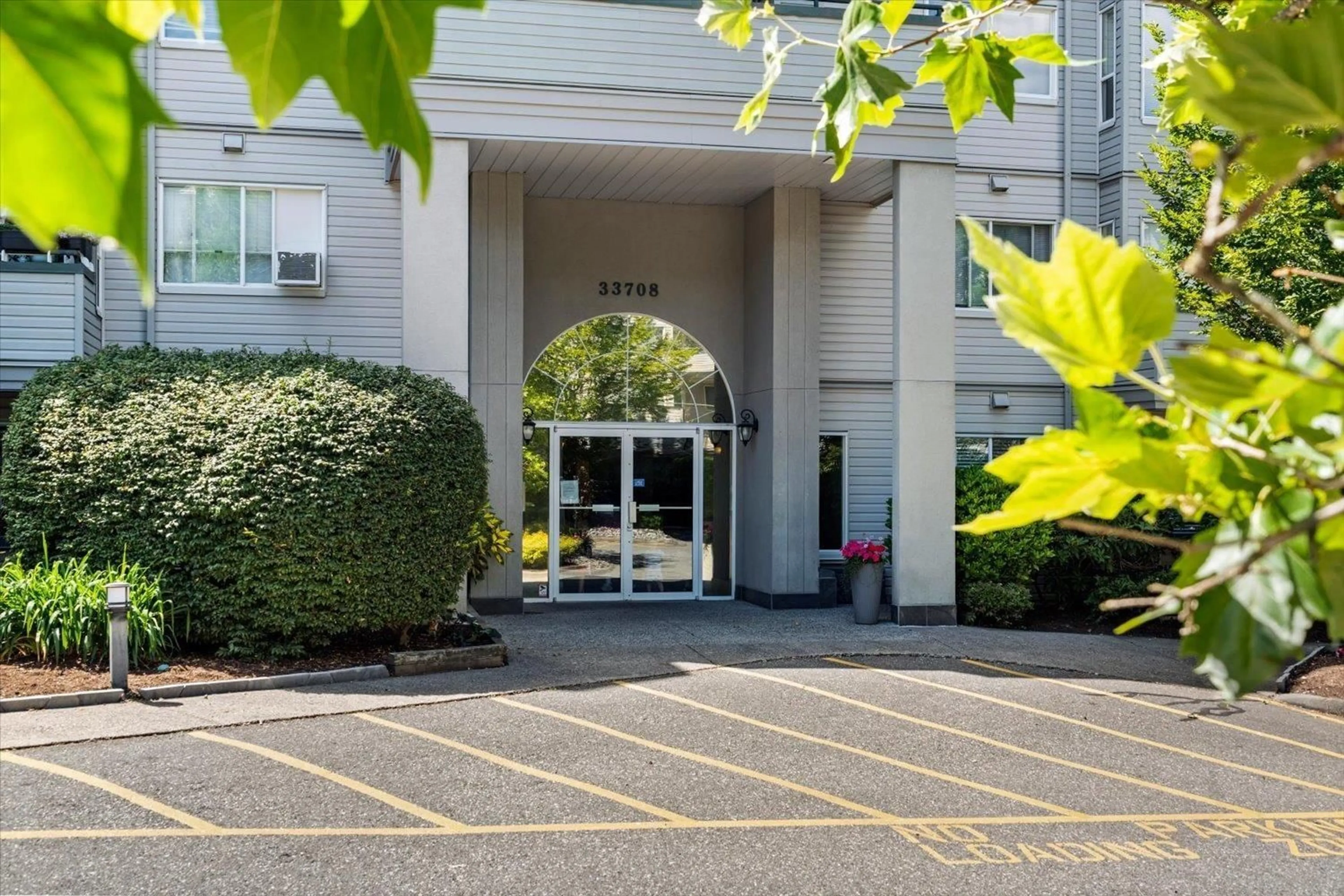 Unknown for 404 - 33708 KING ROAD, Abbotsford British Columbia V2S8C6