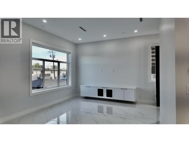 1328 64TH AVENUE, Vancouver 3