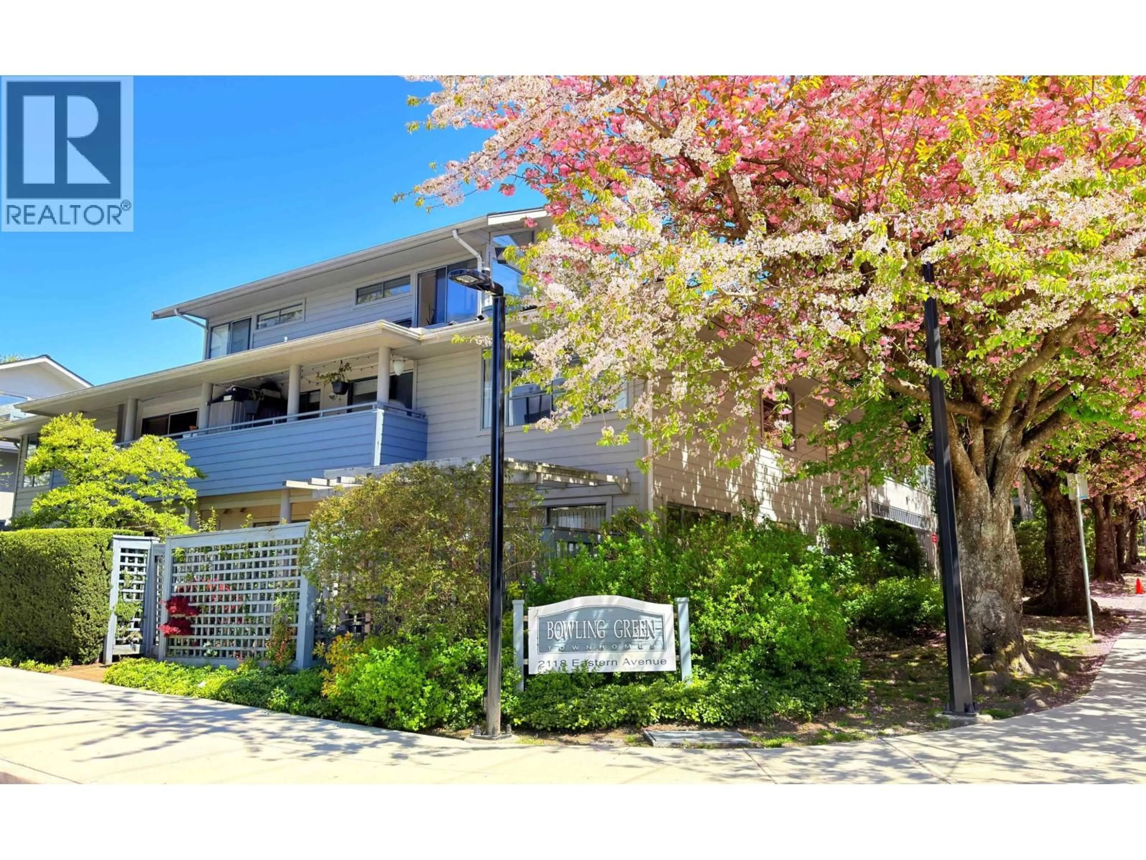 A pic from outside/outdoor area/front of a property/back of a property/a pic from drone, street for 10 - 2118 EASTERN AVENUE, North Vancouver British Columbia V7L3G3