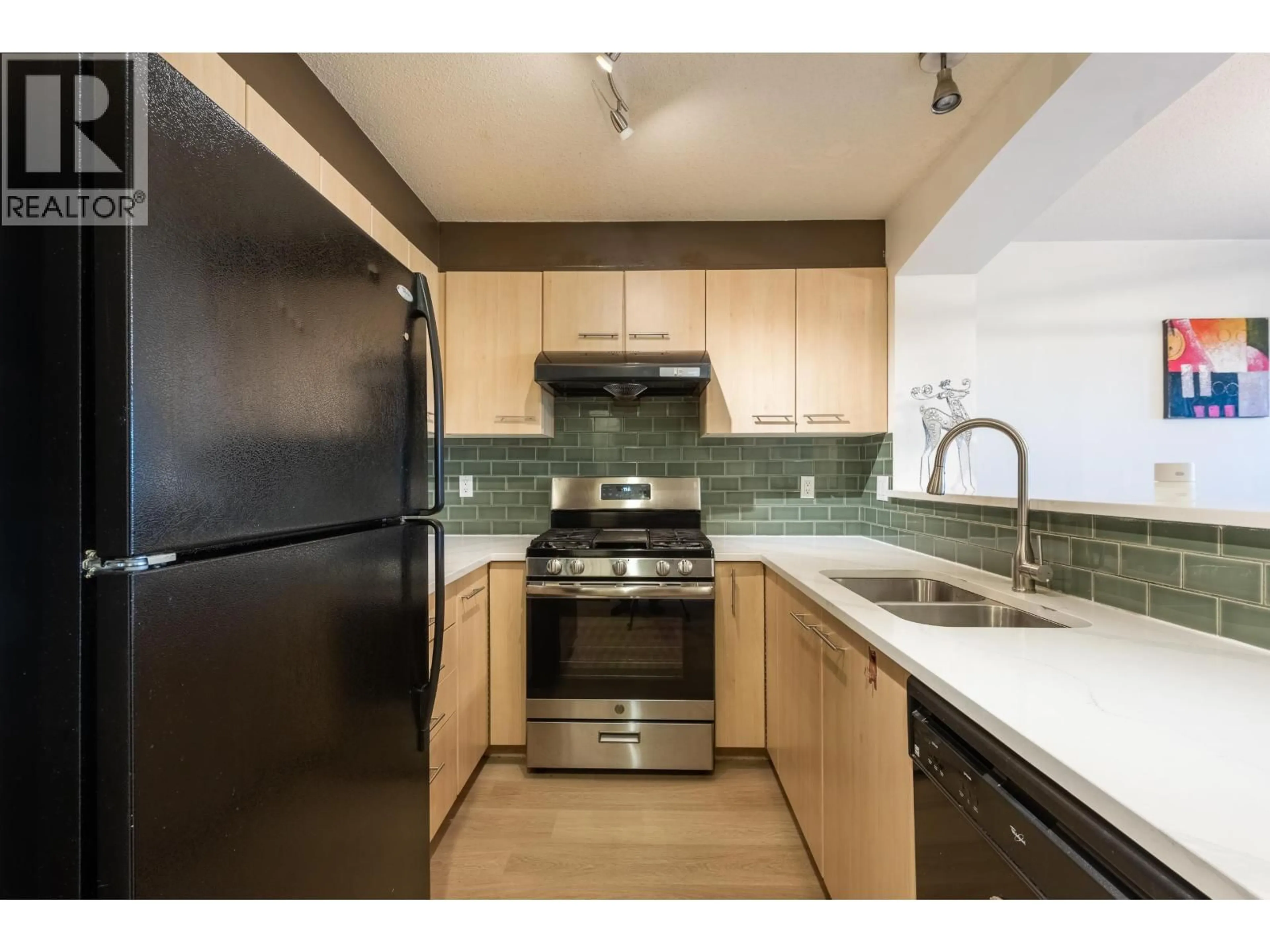 Standard kitchen, unknown for 1108 - 5133 GARDEN CITY ROAD, Richmond British Columbia V6X4H9