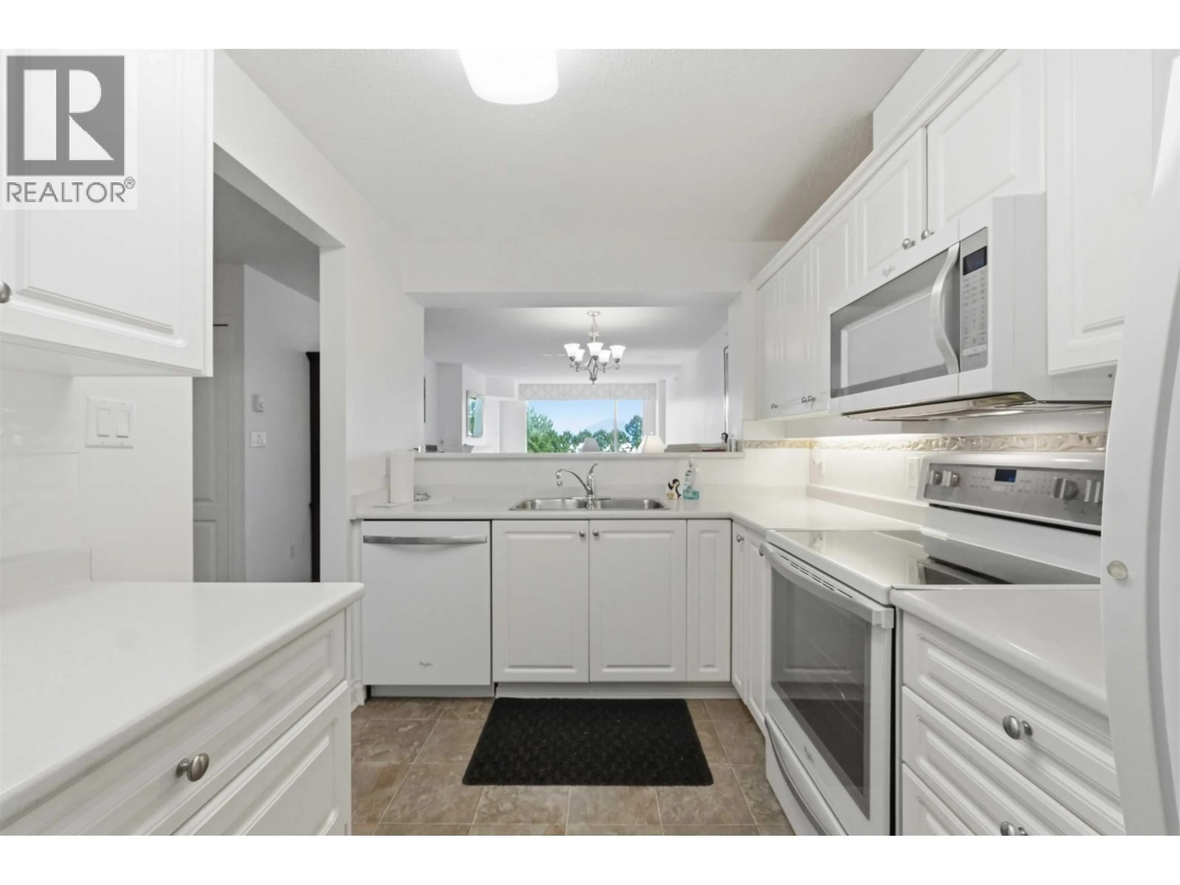 Standard kitchen, unknown for 411 - 12148 224 STREET, Maple Ridge British Columbia V2X3N8