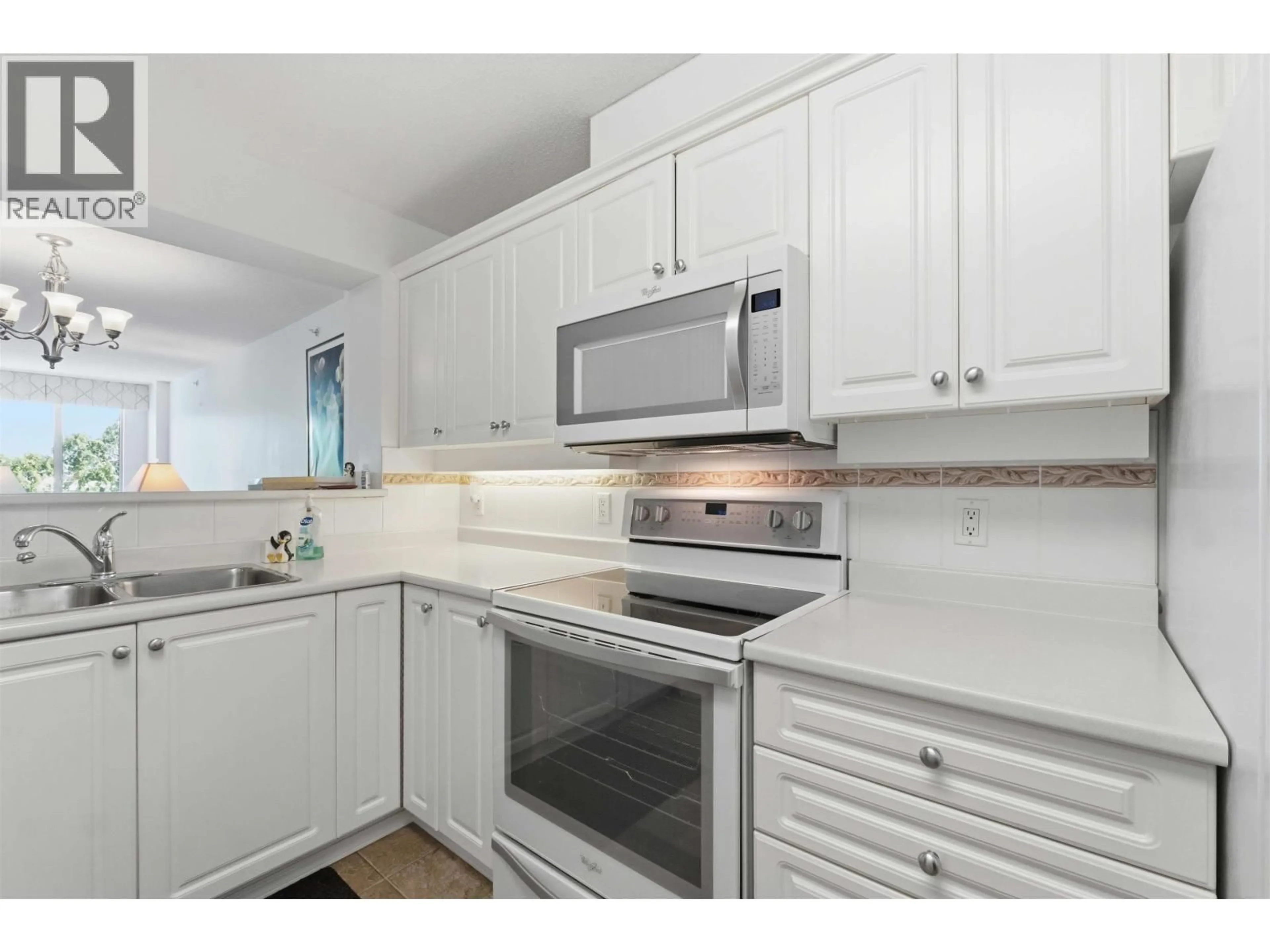 Standard kitchen, unknown for 411 - 12148 224 STREET, Maple Ridge British Columbia V2X3N8