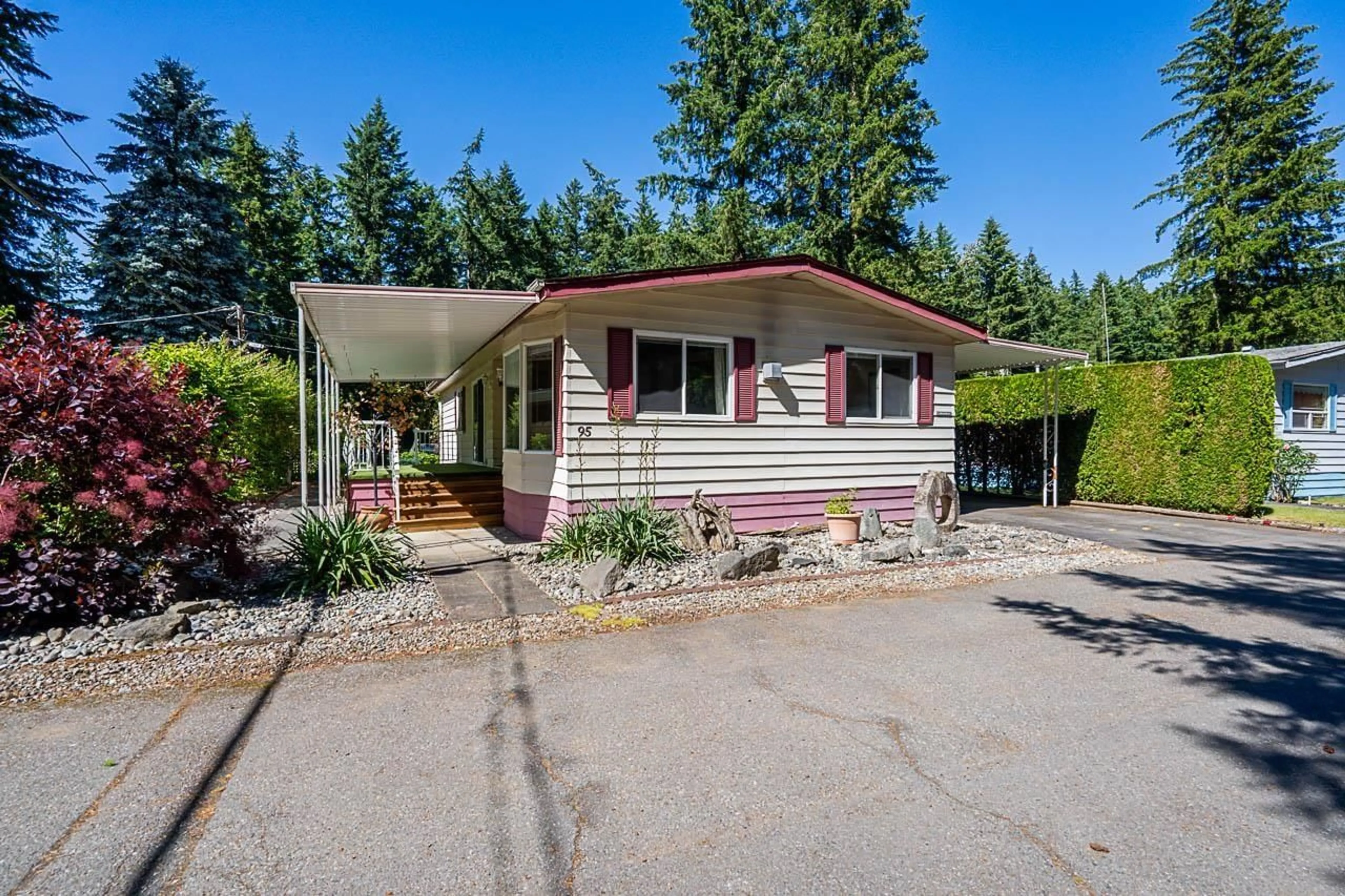 Home with vinyl exterior material, street for 95 - 20071 24 AVENUE, Langley British Columbia V2Z2A1