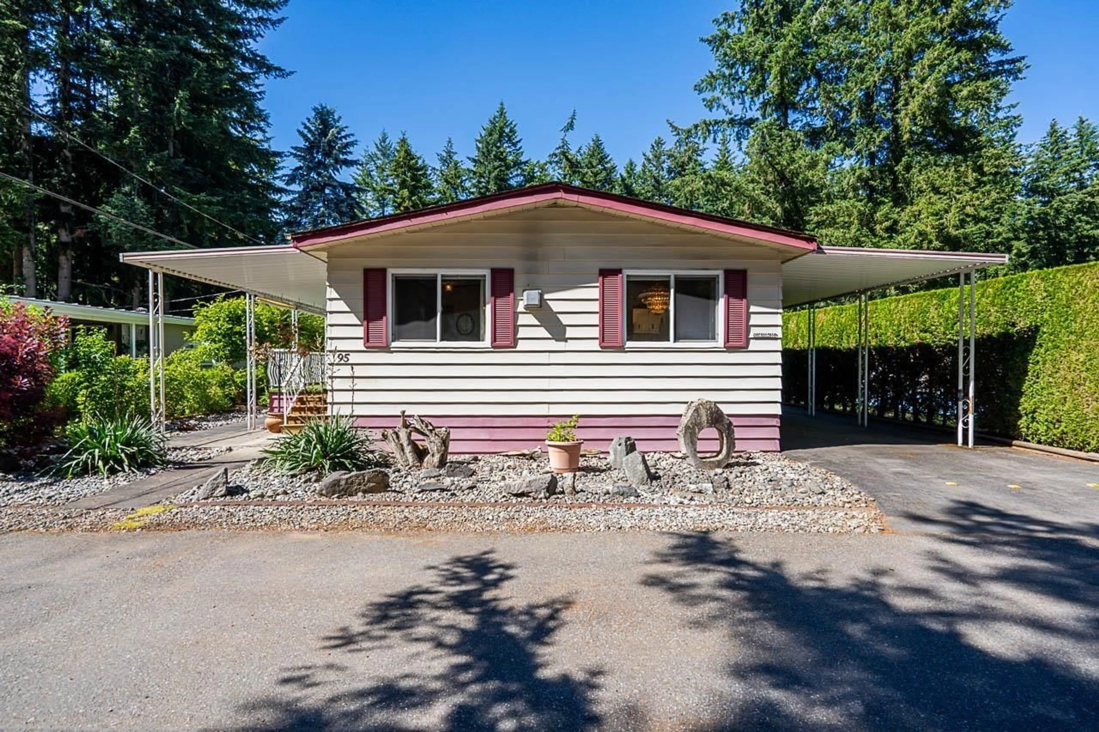 Home with vinyl exterior material, street for 95 - 20071 24 AVENUE, Langley British Columbia V2Z2A1