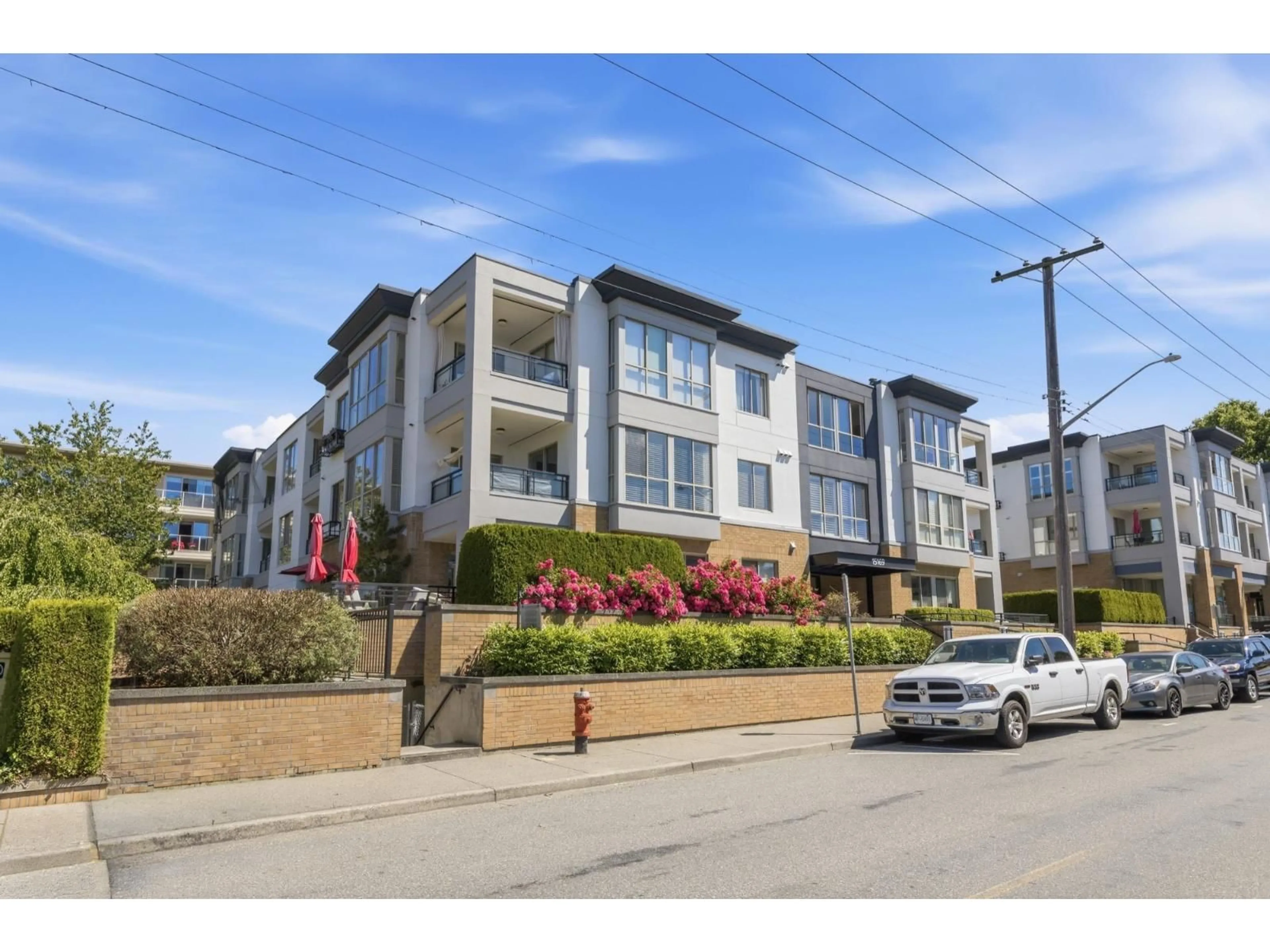 A pic from outside/outdoor area/front of a property/back of a property/a pic from drone, street for 201 - 15169 BUENA VISTA AVENUE, White Rock British Columbia V4B1Y2
