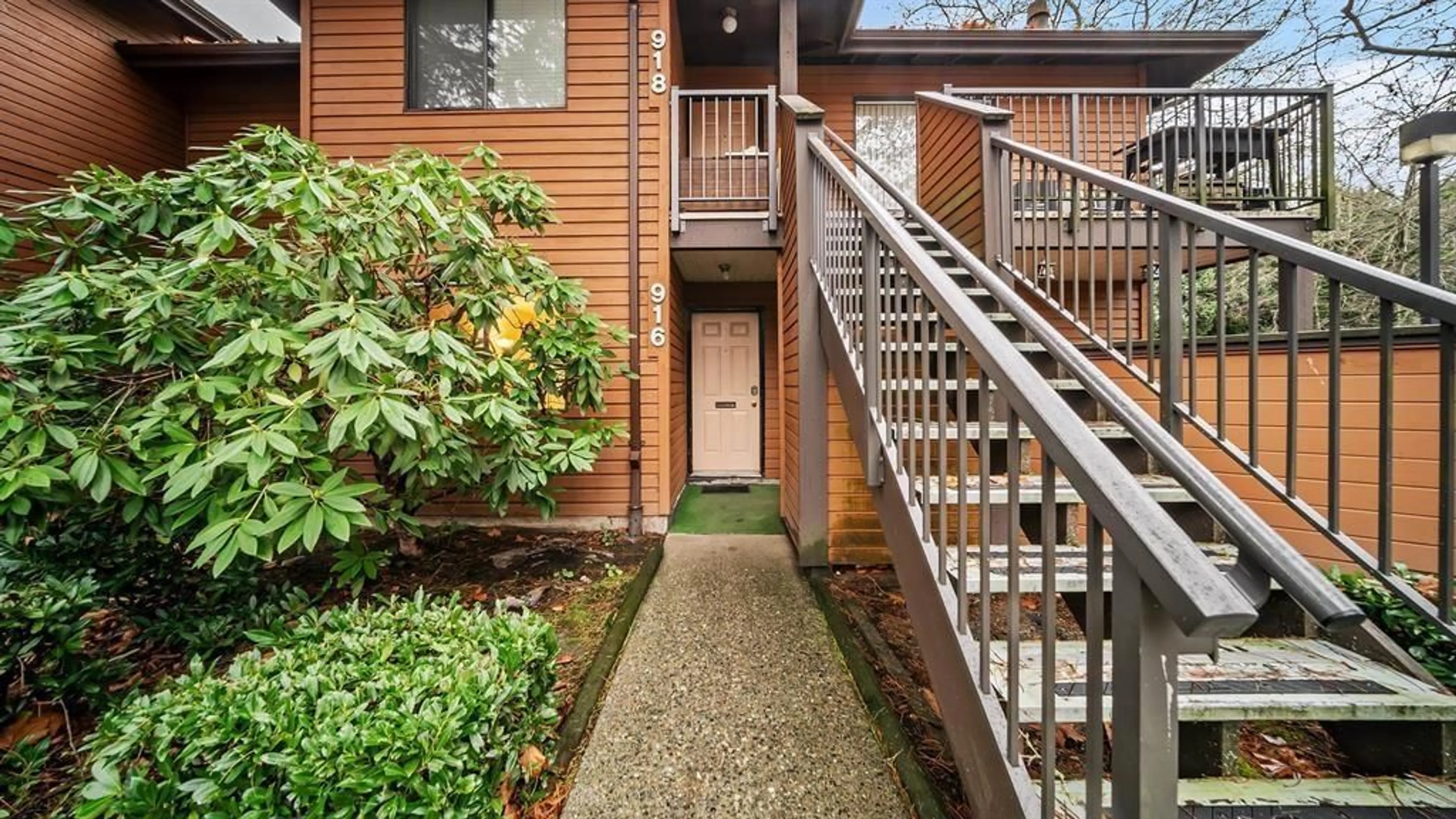 Unknown for 916 - 10620 150 STREET, Surrey British Columbia V3R7S1