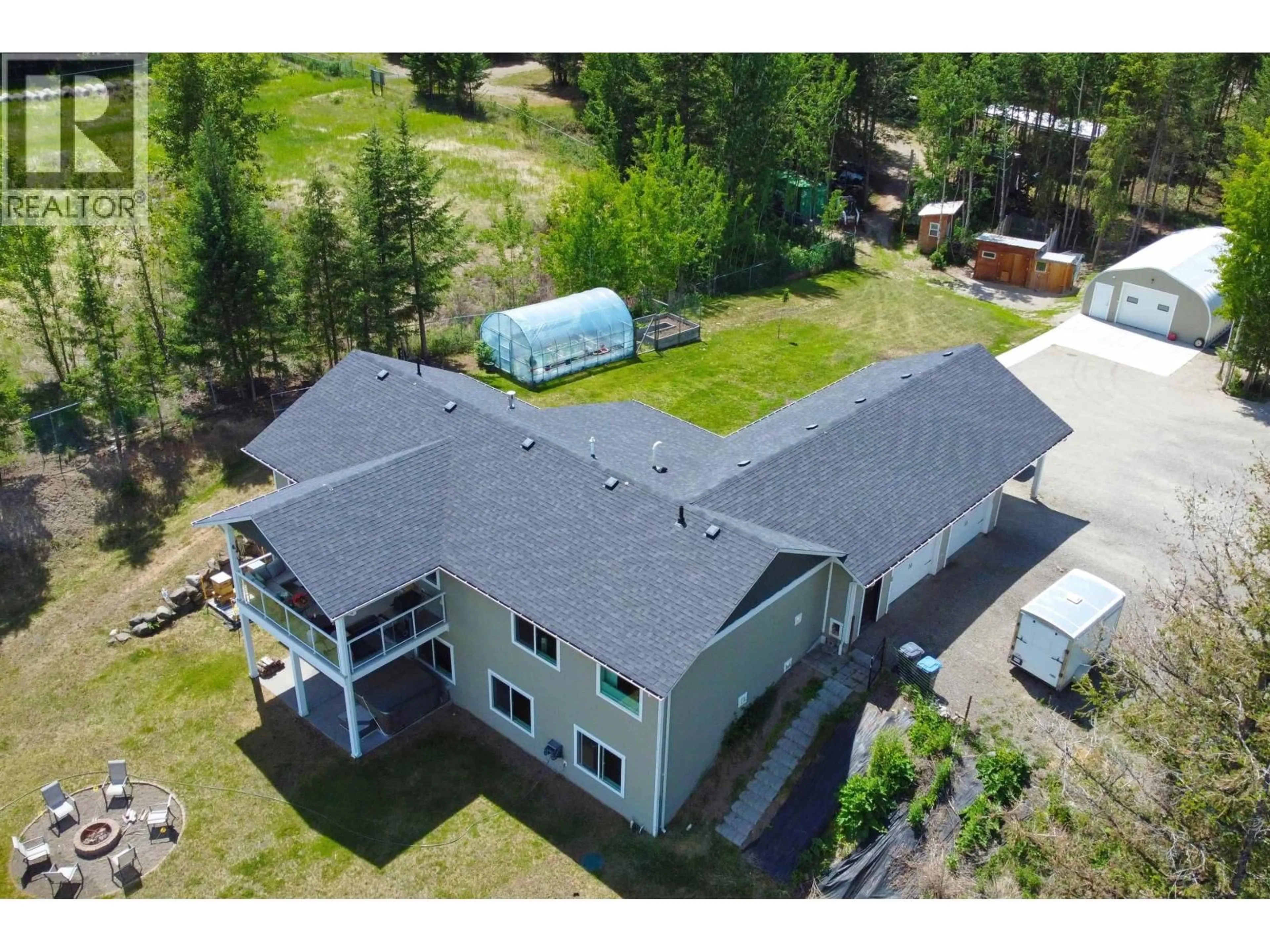 A pic from outside/outdoor area/front of a property/back of a property/a pic from drone, unknown for 266 WOODLAND DRIVE, Williams Lake British Columbia V2G4P9