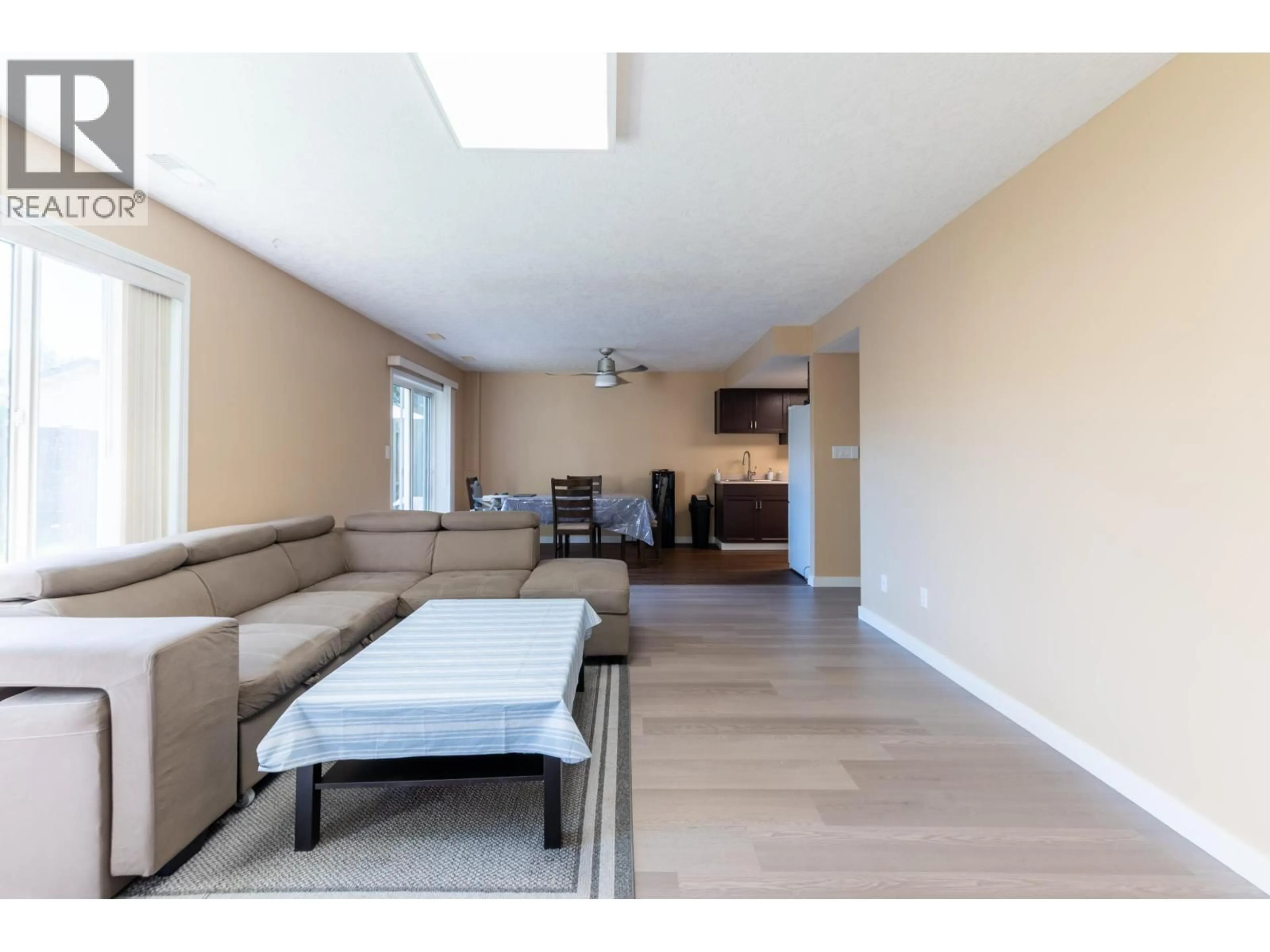 Living room with furniture, unknown for 315 - 3307 WESTWOOD DRIVE, Prince George British Columbia V2N1S4