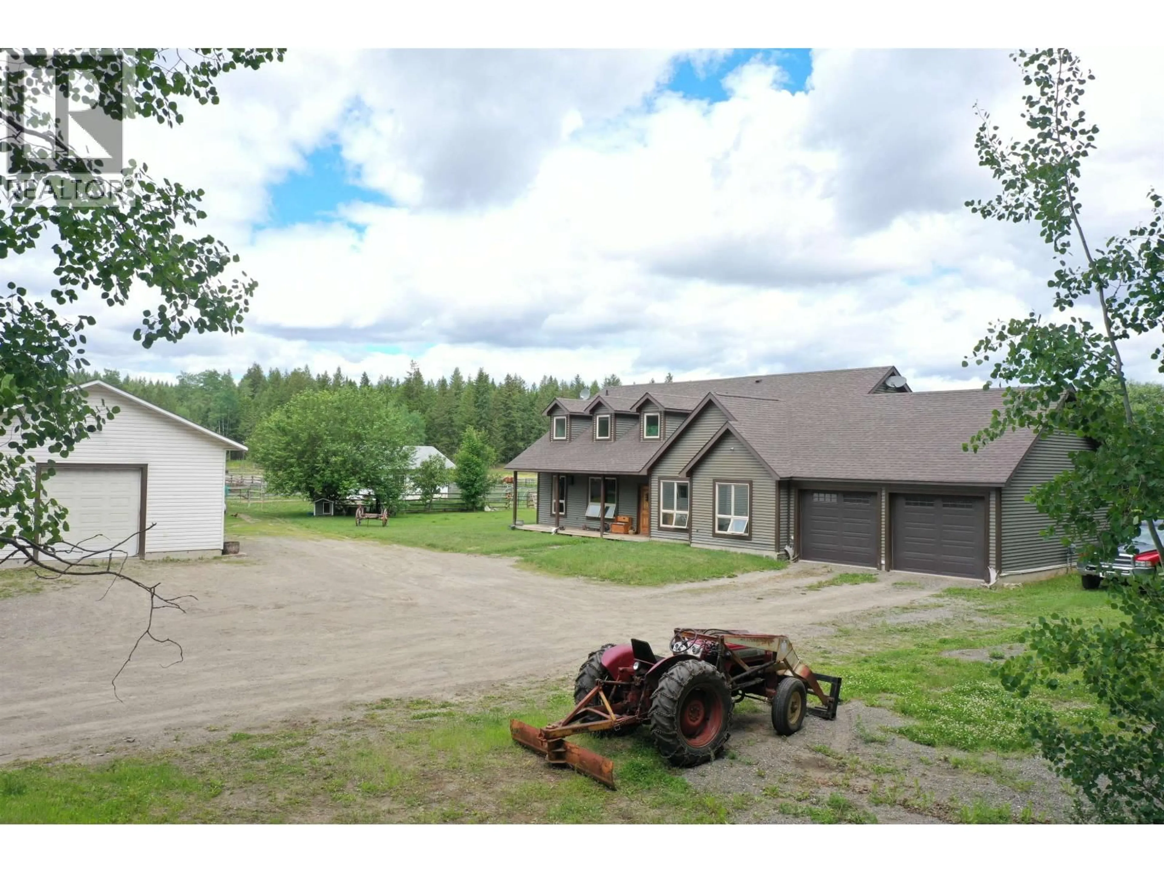 A pic from outside/outdoor area/front of a property/back of a property/a pic from drone, unknown for 2791 BUDD ROAD, Quesnel British Columbia V2J6L3