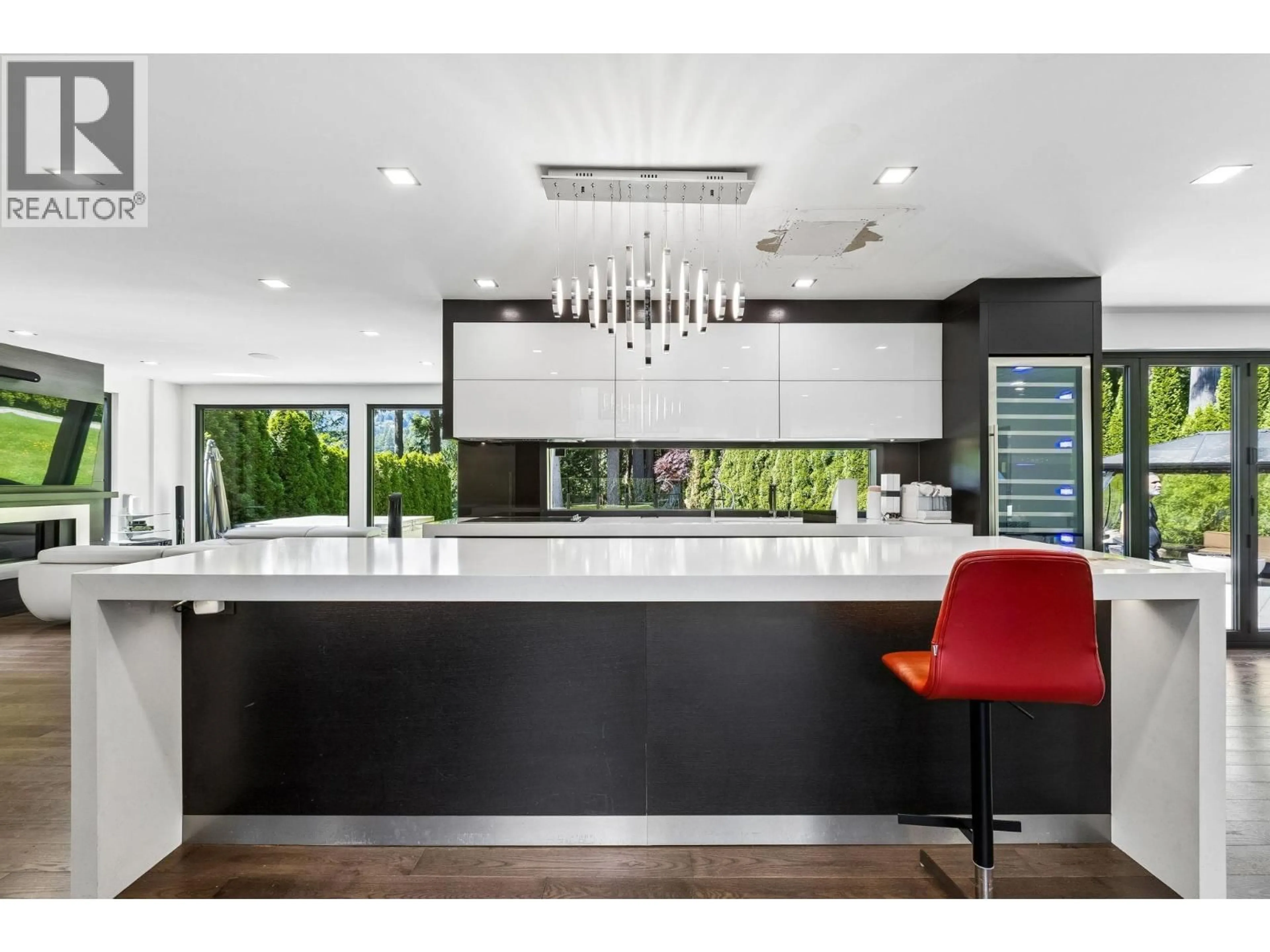 Contemporary kitchen, unknown for 4577 CAPILANO ROAD, North Vancouver British Columbia V7R4K2