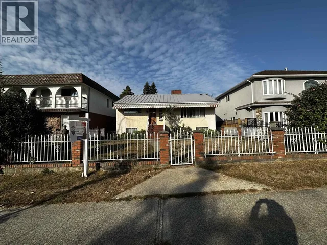 2621 8TH AVENUE, Vancouver 2