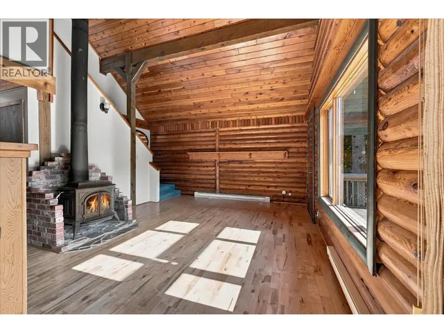 9291 EMERALD DRIVE, Whistler 3