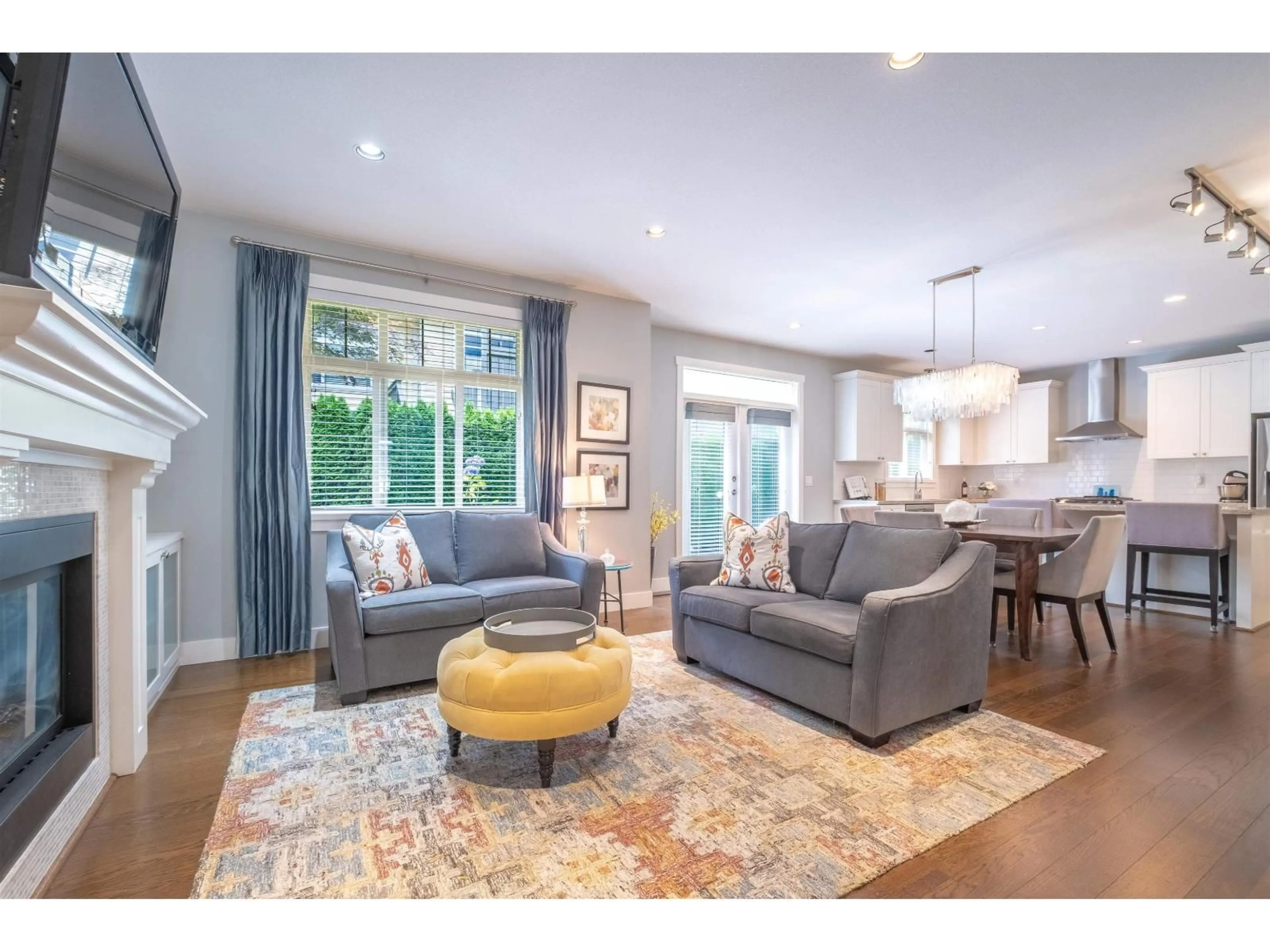 Living room with furniture, unknown for 23 - 15885 26 AVENUE, Surrey British Columbia V3S8L3