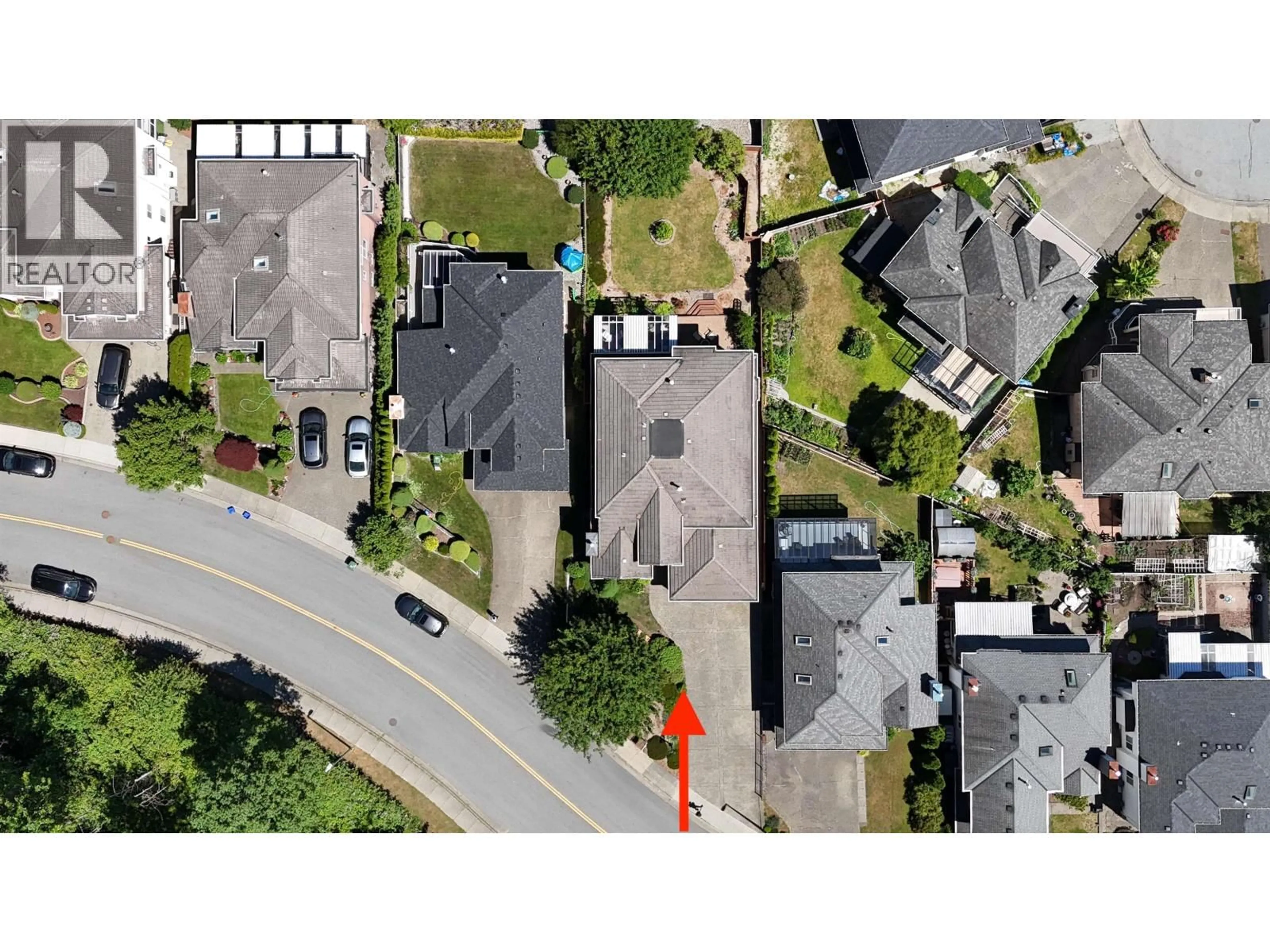 A pic from outside/outdoor area/front of a property/back of a property/a pic from drone, street for 1269 ERSKINE STREET, Coquitlam British Columbia V3B6Y1