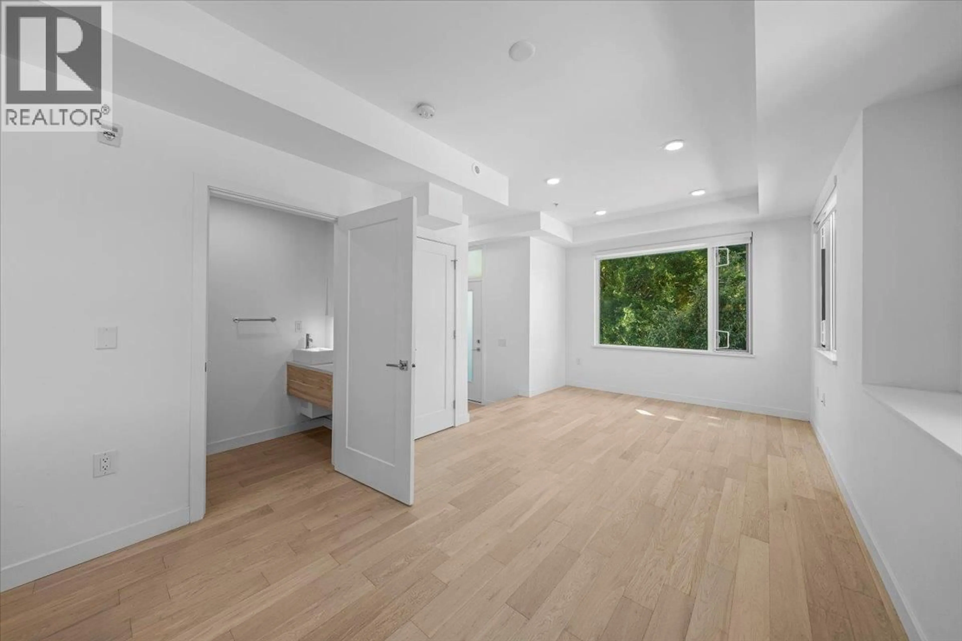 A pic of a room for 4110 COLUMBIA STREET, Vancouver British Columbia V5Y2H9
