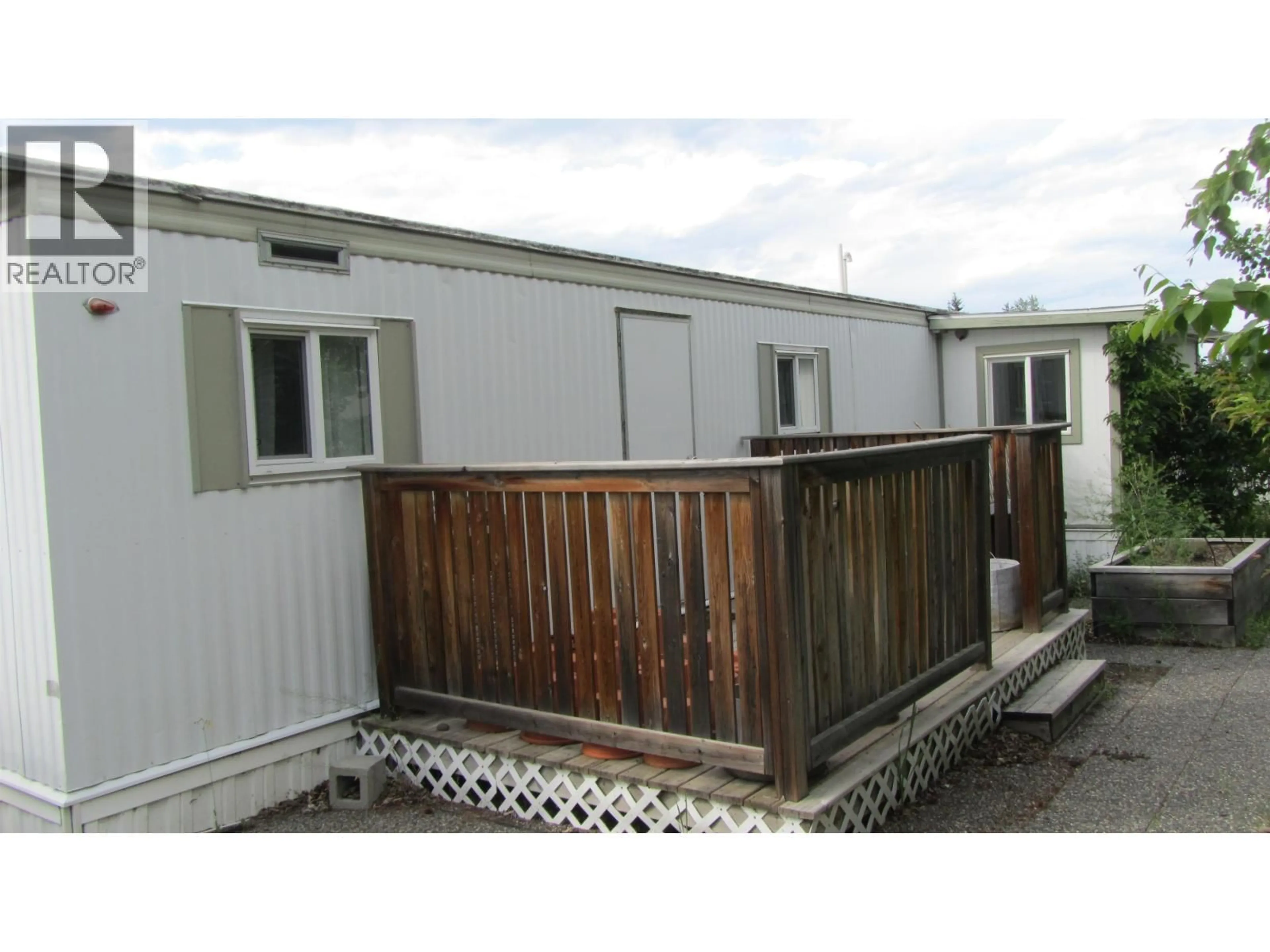 Unknown for 9 - 375 HORSE LAKE ROAD, 100 Mile House British Columbia V0K2E0
